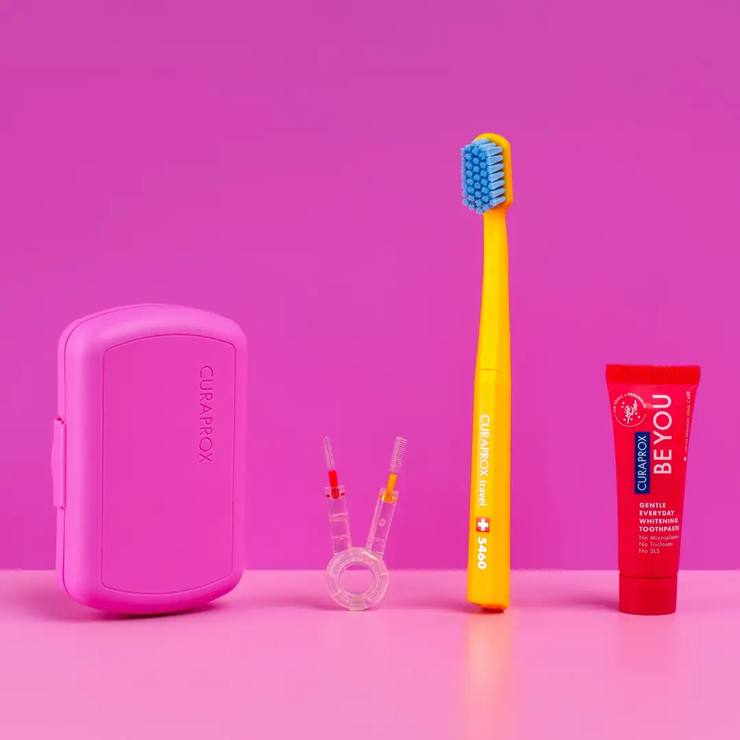 Curaprox Travel Set | Yetişkin Seyahat Seti Pembe | Curaprox Türkiye