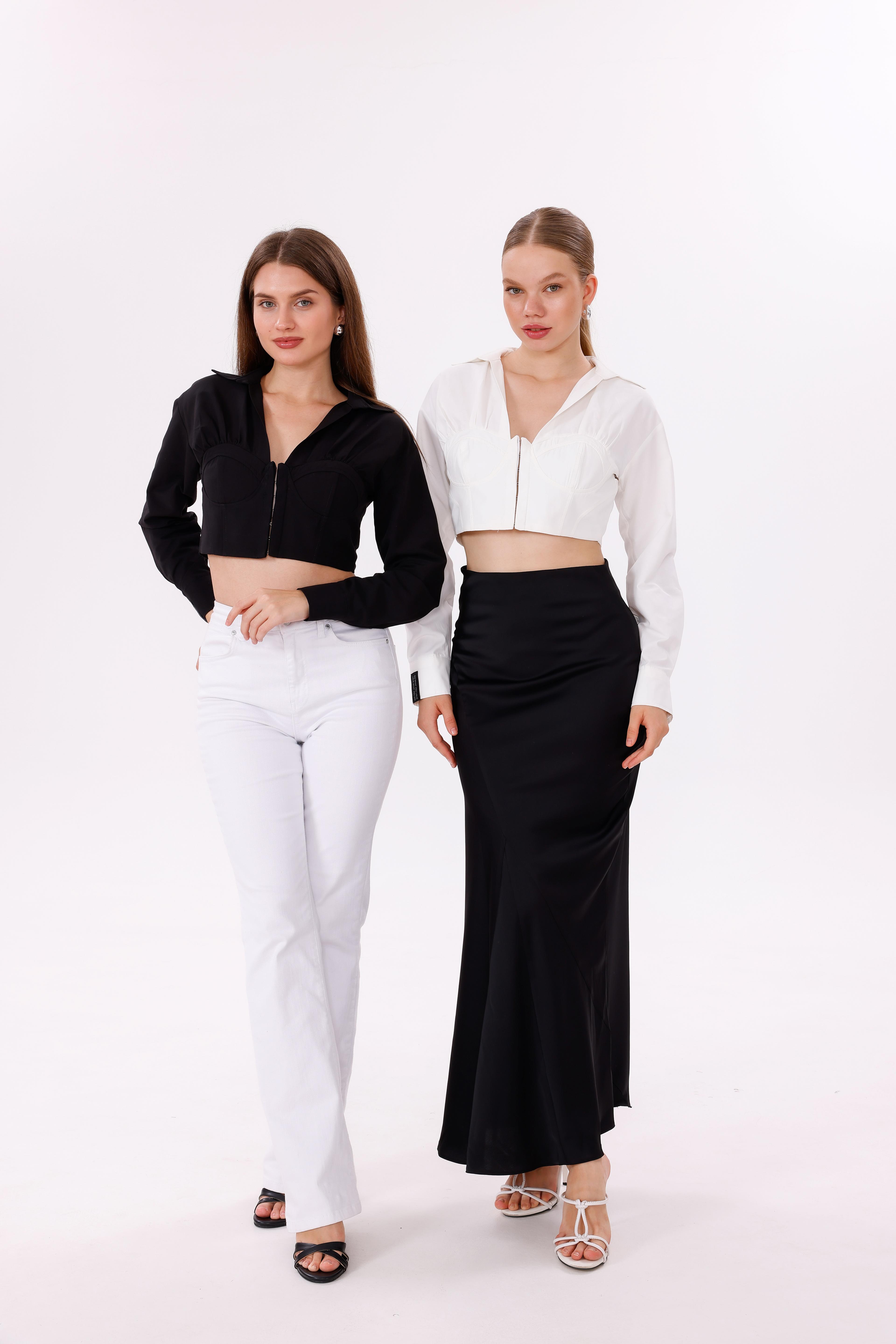 Agraf Bağlamalı Poplin Bluz – Siyah & Beyaz