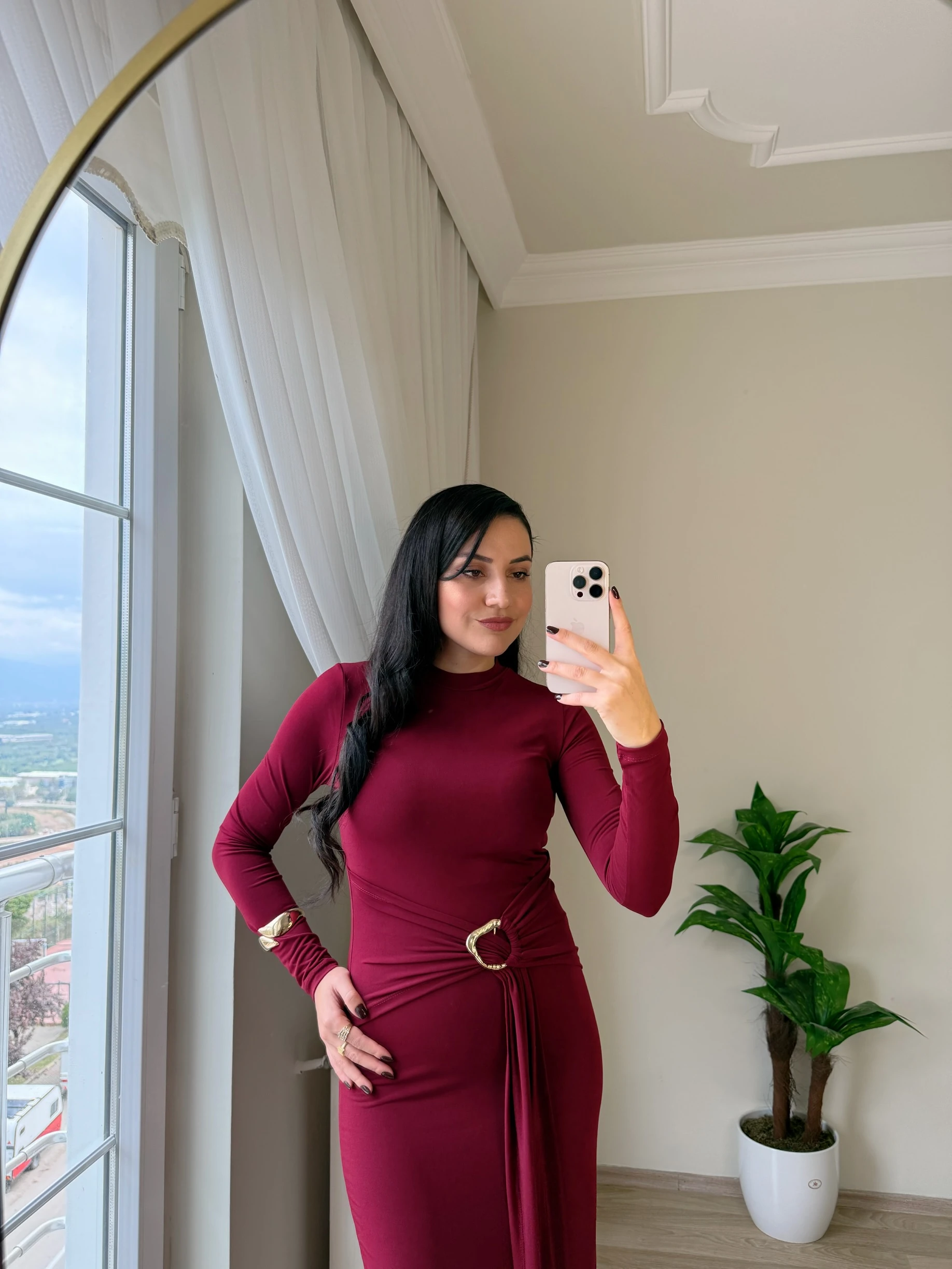 Gold Aksesuar Detaylı Elbise