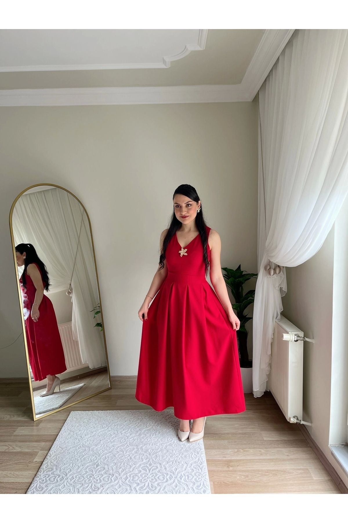Late Yıldız Detaylı Elbise - Kırmızı