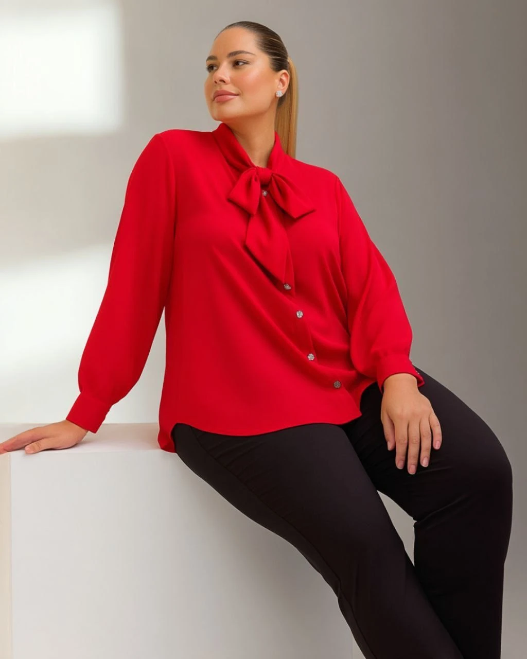 Fular Yaka Taş Düğmeli Büyük Beden Gömlek - Kırmızı