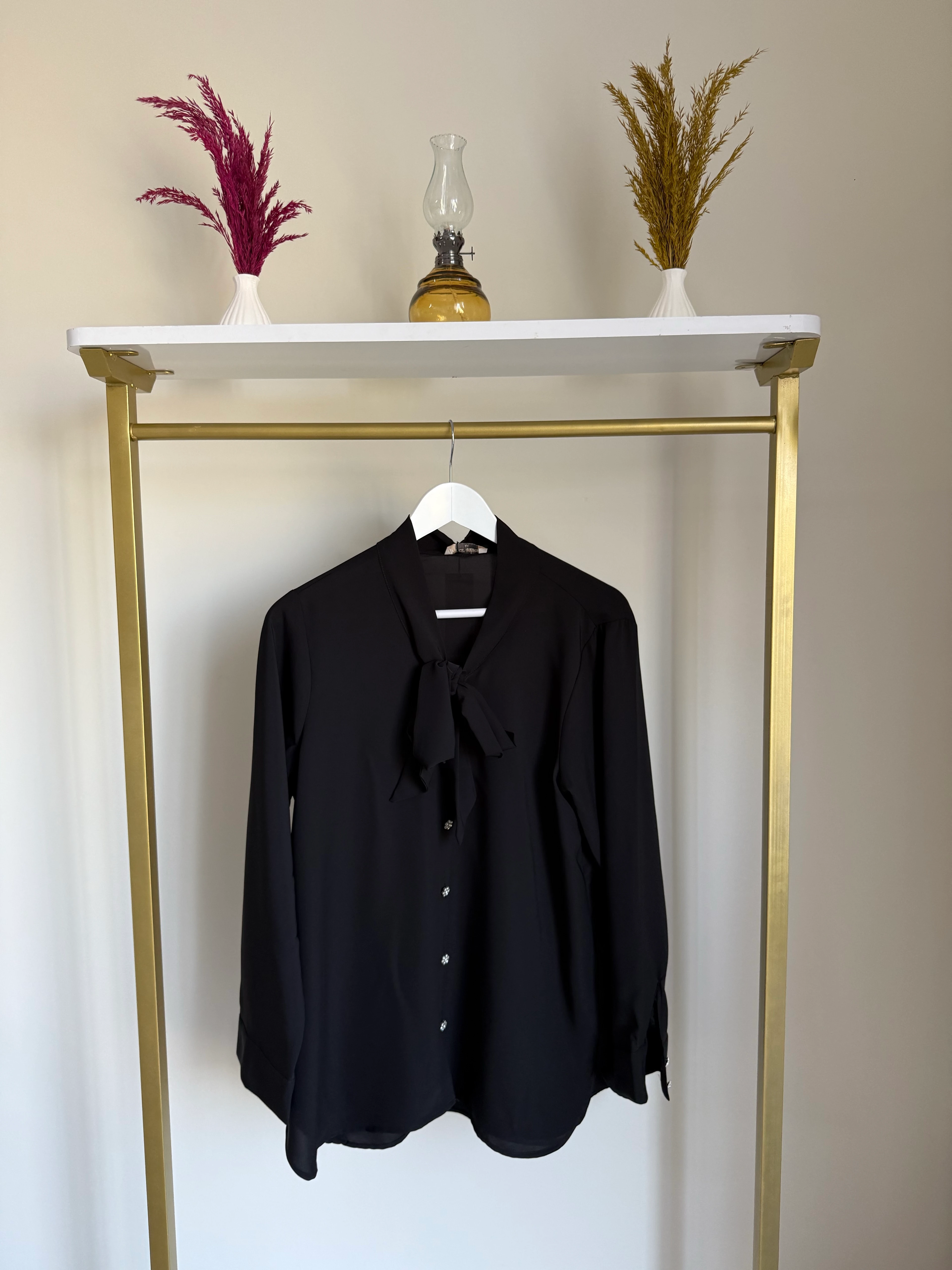 Fular Yaka Taş Düğmeli Büyük Beden Gömlek