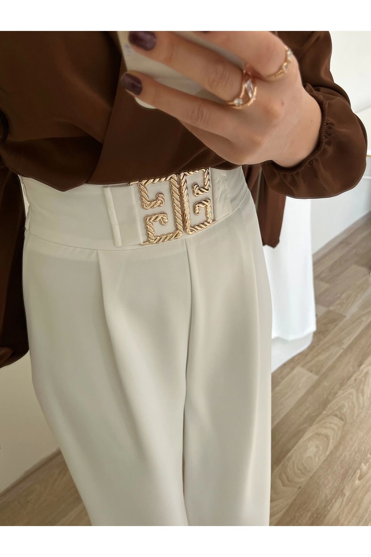 Bel Aksesuarlı Bol Paça Pantolon 