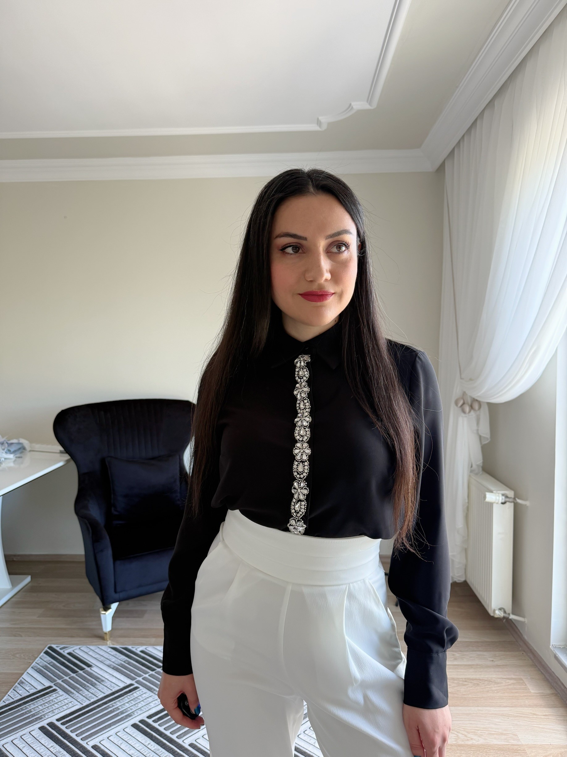 Şerit Aksesuarlı Gömlek