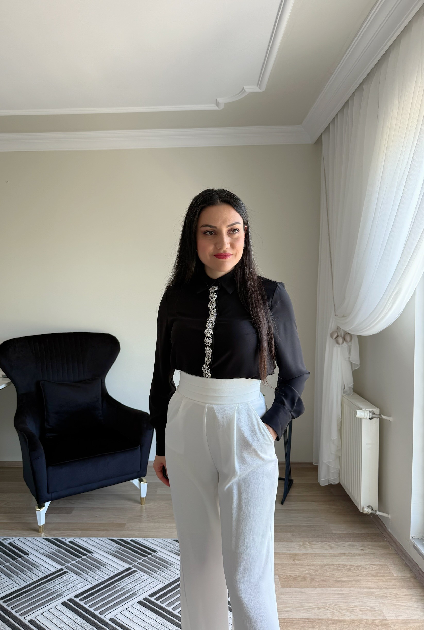 Şerit Aksesuarlı Gömlek