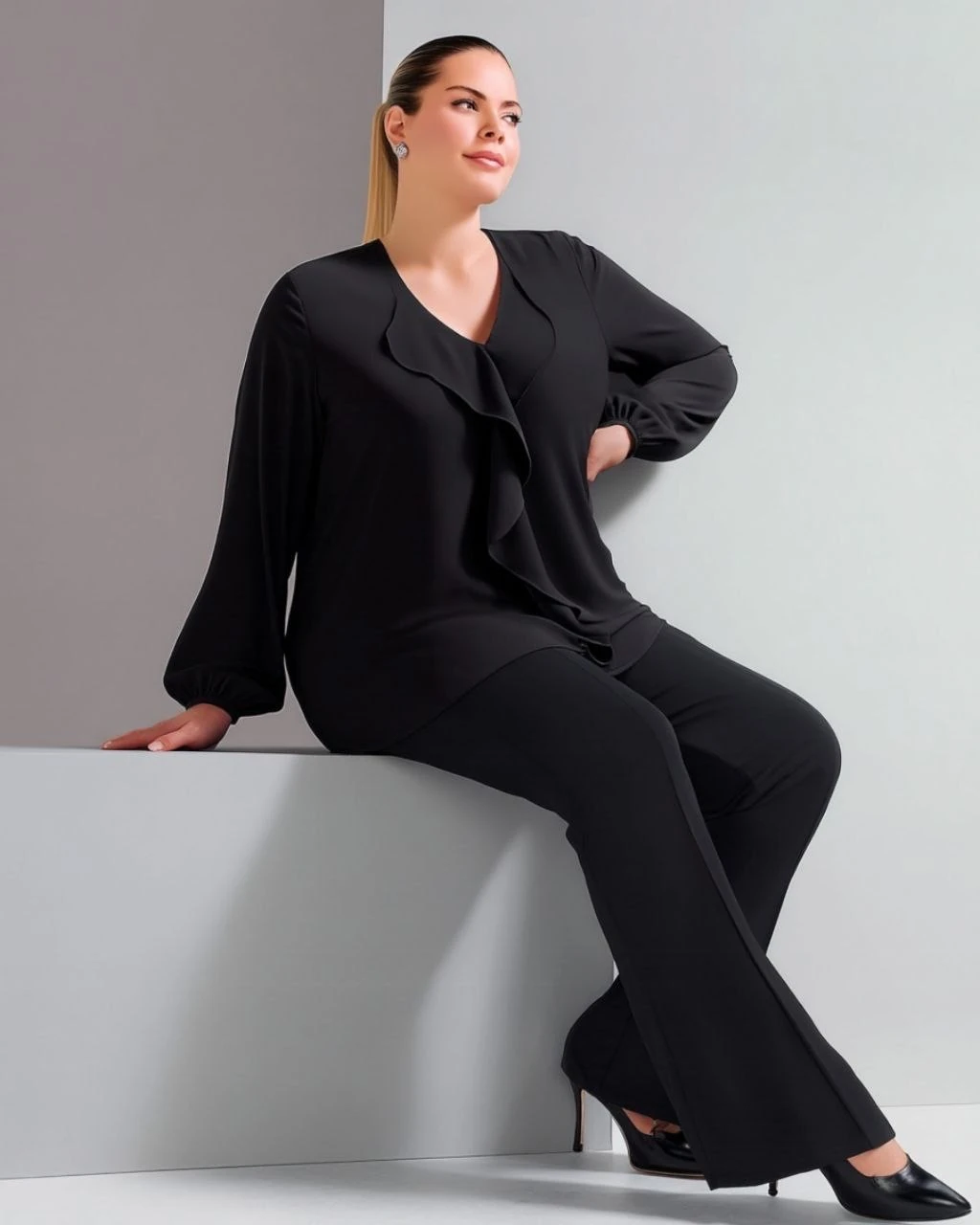 Fırfır Detaylı V Yaka Büyük Beden Bluz