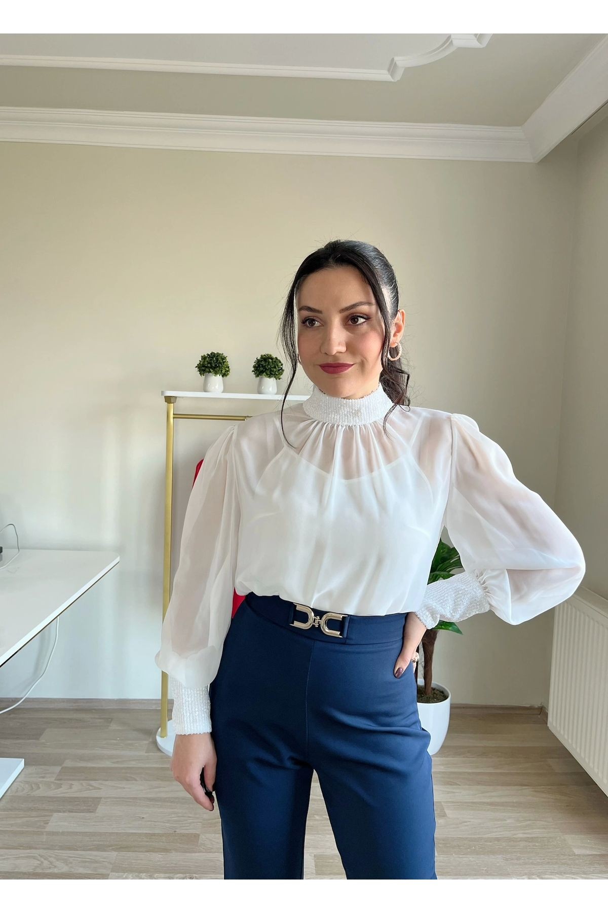 Payet Detaylı Bluz Şifon Bluz  - Ekru
