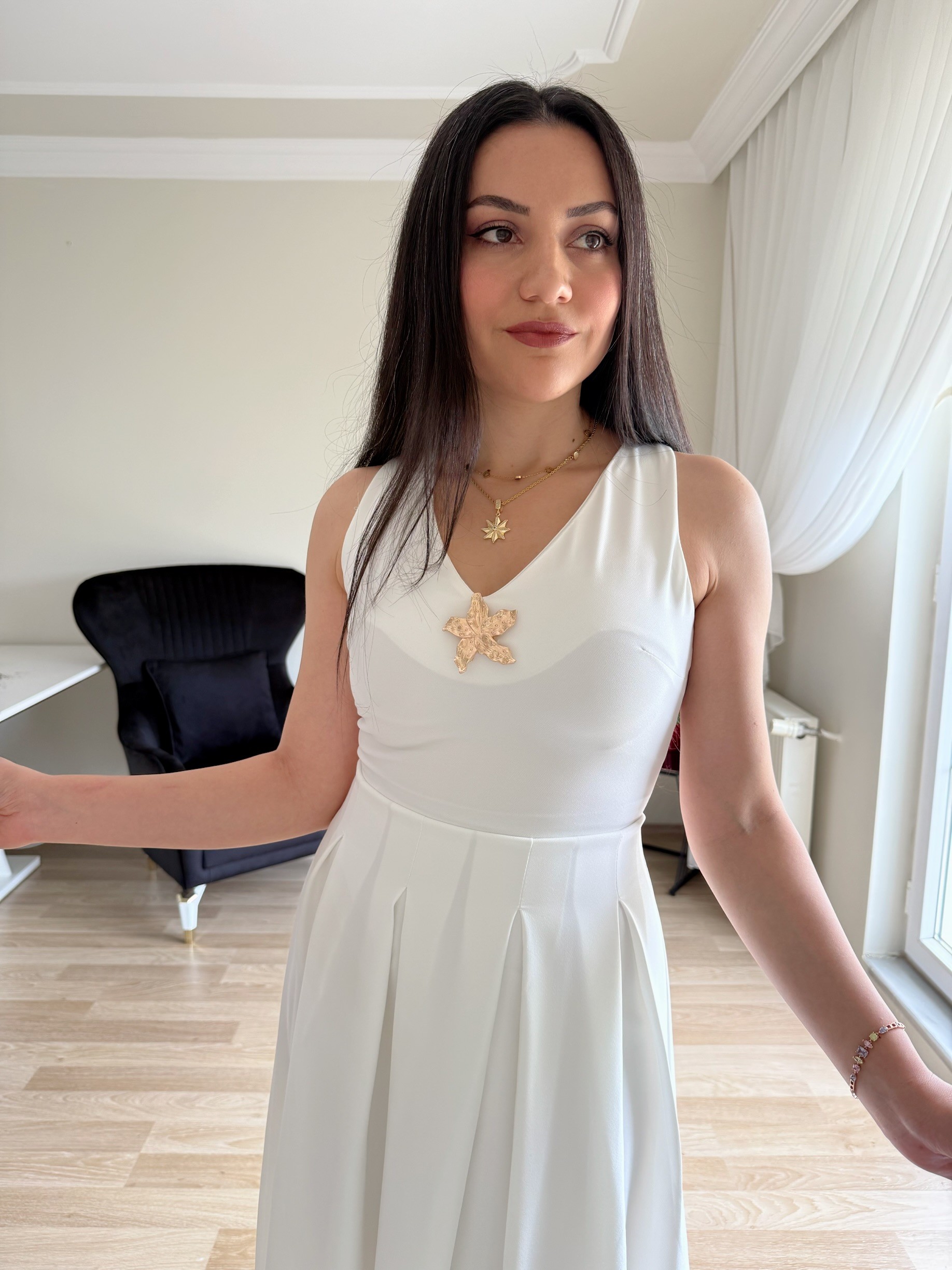 Late Yıldız Detaylı Elbise