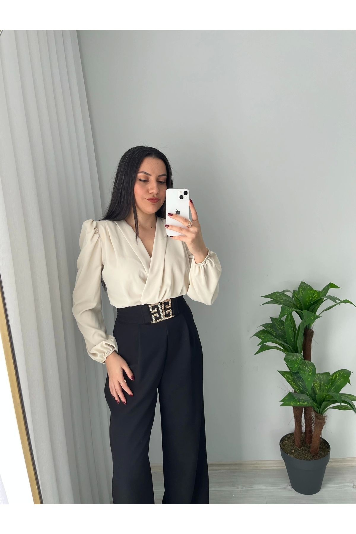 Kruvaze Yaka Vatkalı Çıtçıtlı Bodysuit Bluz