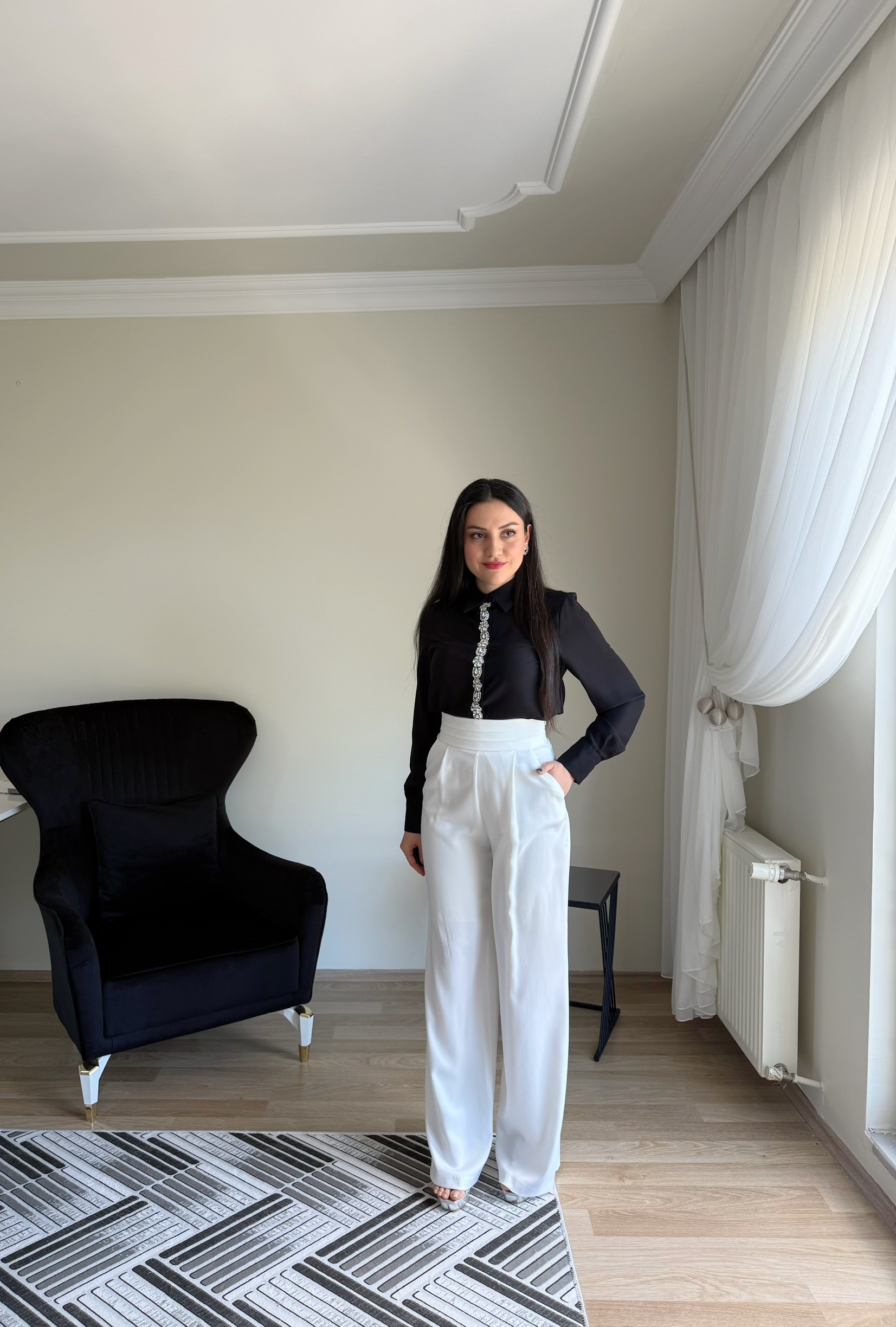 Şerit Aksesuarlı Gömlek