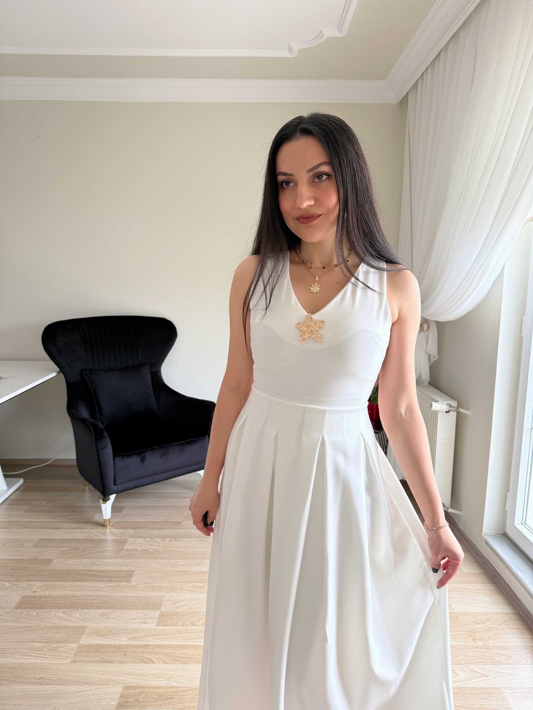 Late Yıldız Detaylı Elbise
