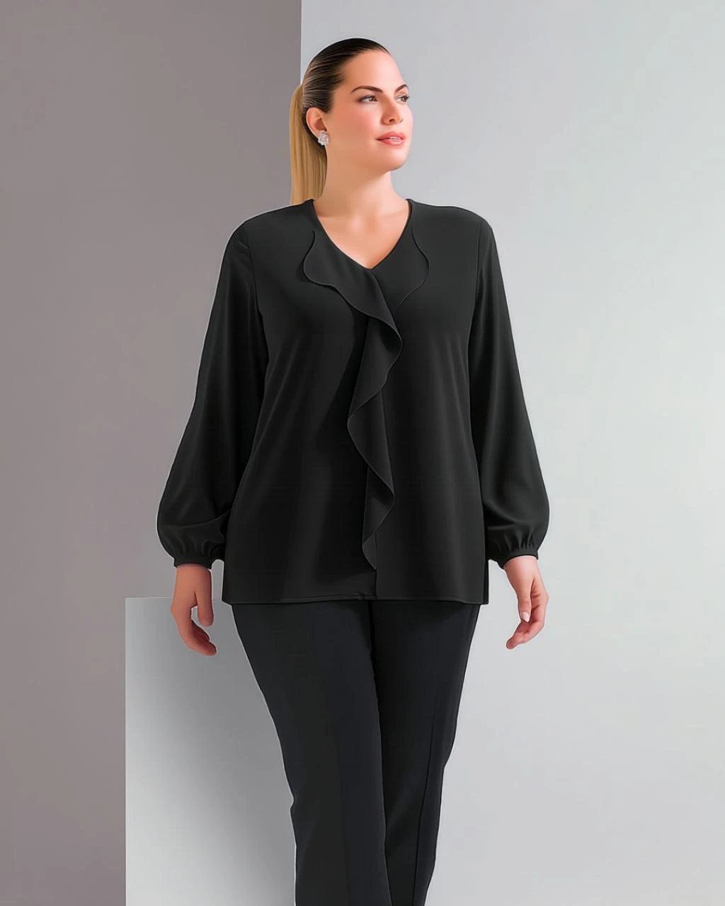 Fırfır Detaylı V Yaka Büyük Beden Bluz
