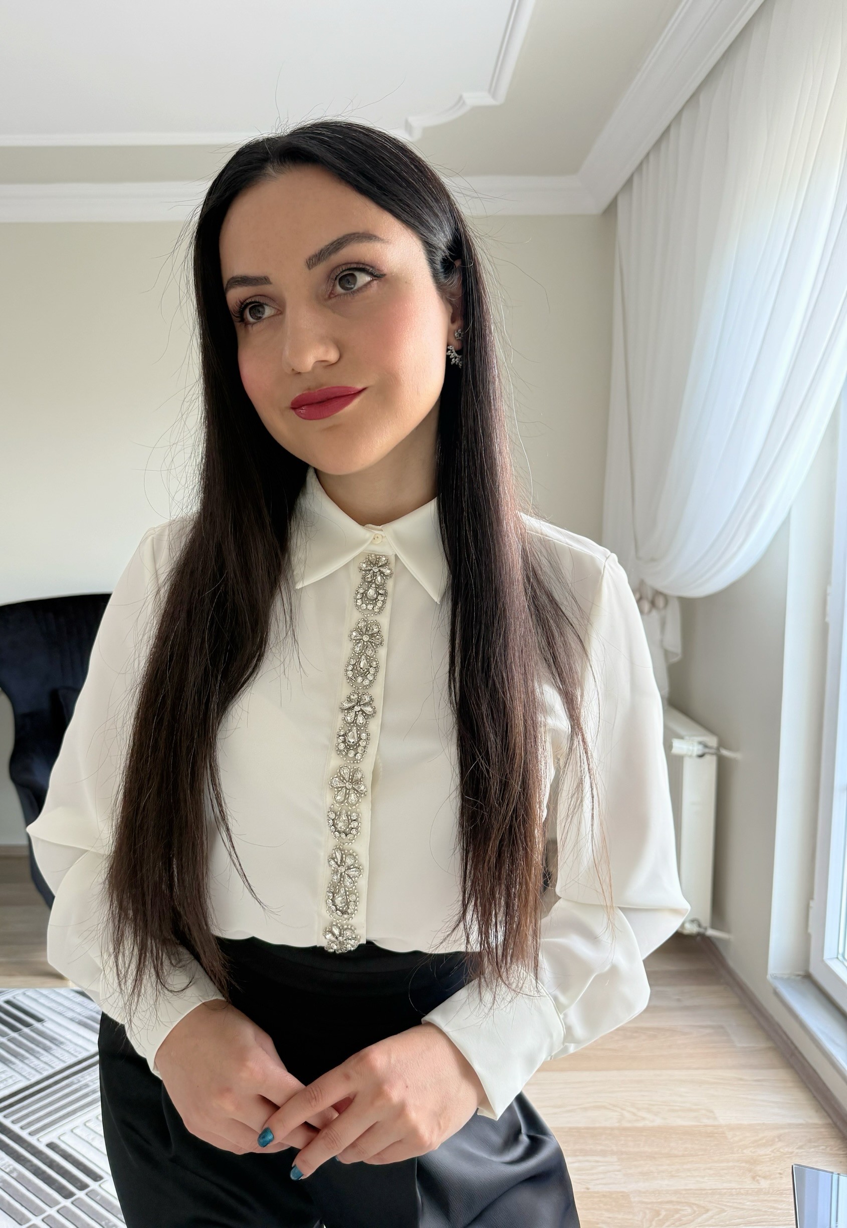 Şerit Aksesuarlı Gömlek - Ekru