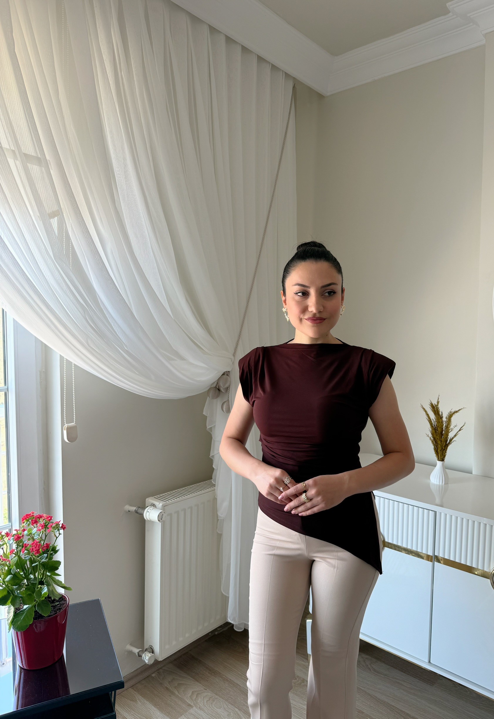 Vatkalı Kolsuz Buzi Bluz - Kahverengi