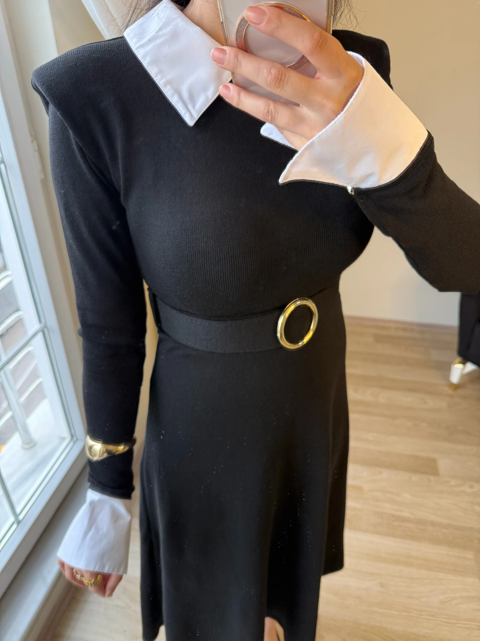 Gömlek Yaka Kemerli Triko Elbise