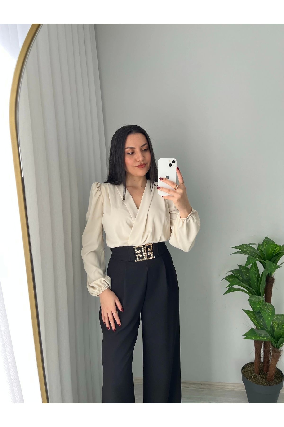 Kruvaze Yaka Vatkalı Çıtçıtlı Bodysuit Bluz
