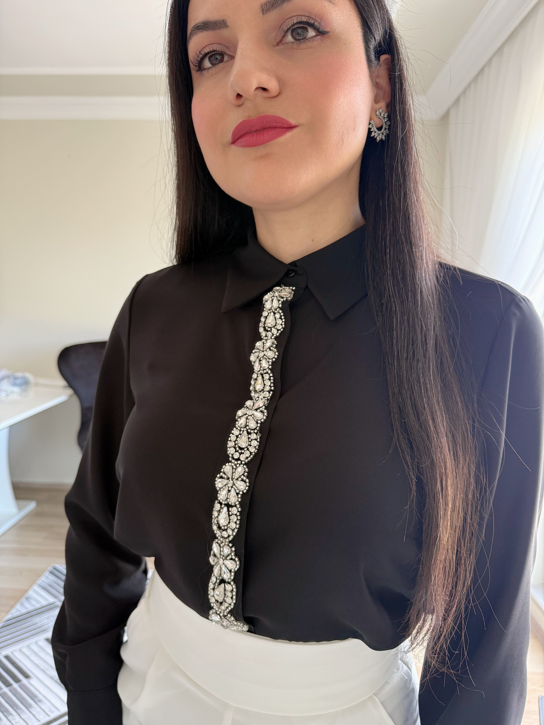 Şerit Aksesuarlı Gömlek