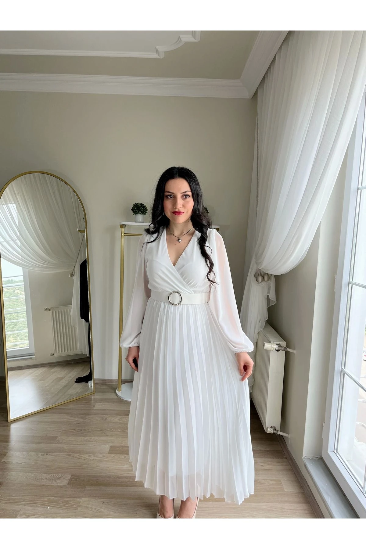 Piliseli Kemerli Midi Şifon Elbise Beyaz