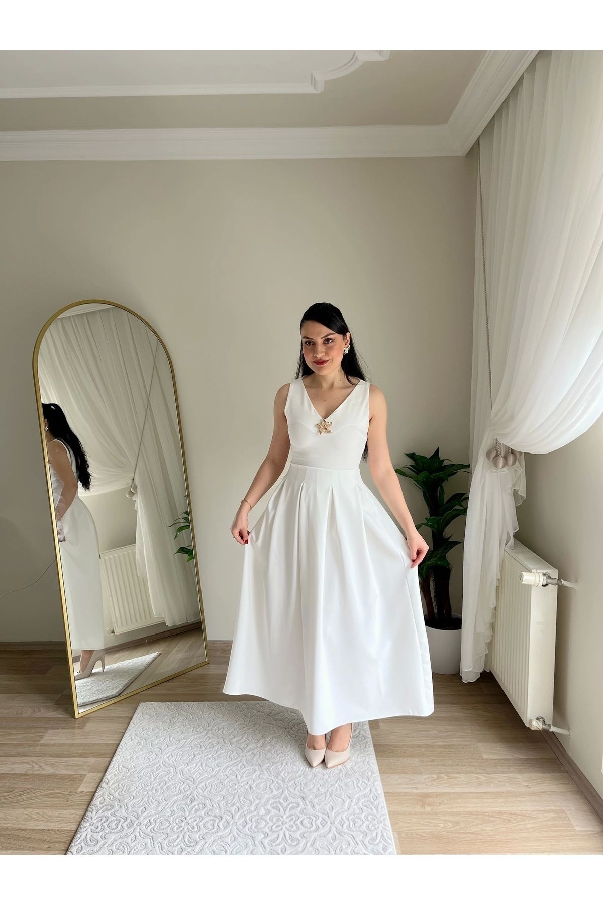 Late Yıldız Detaylı Elbise