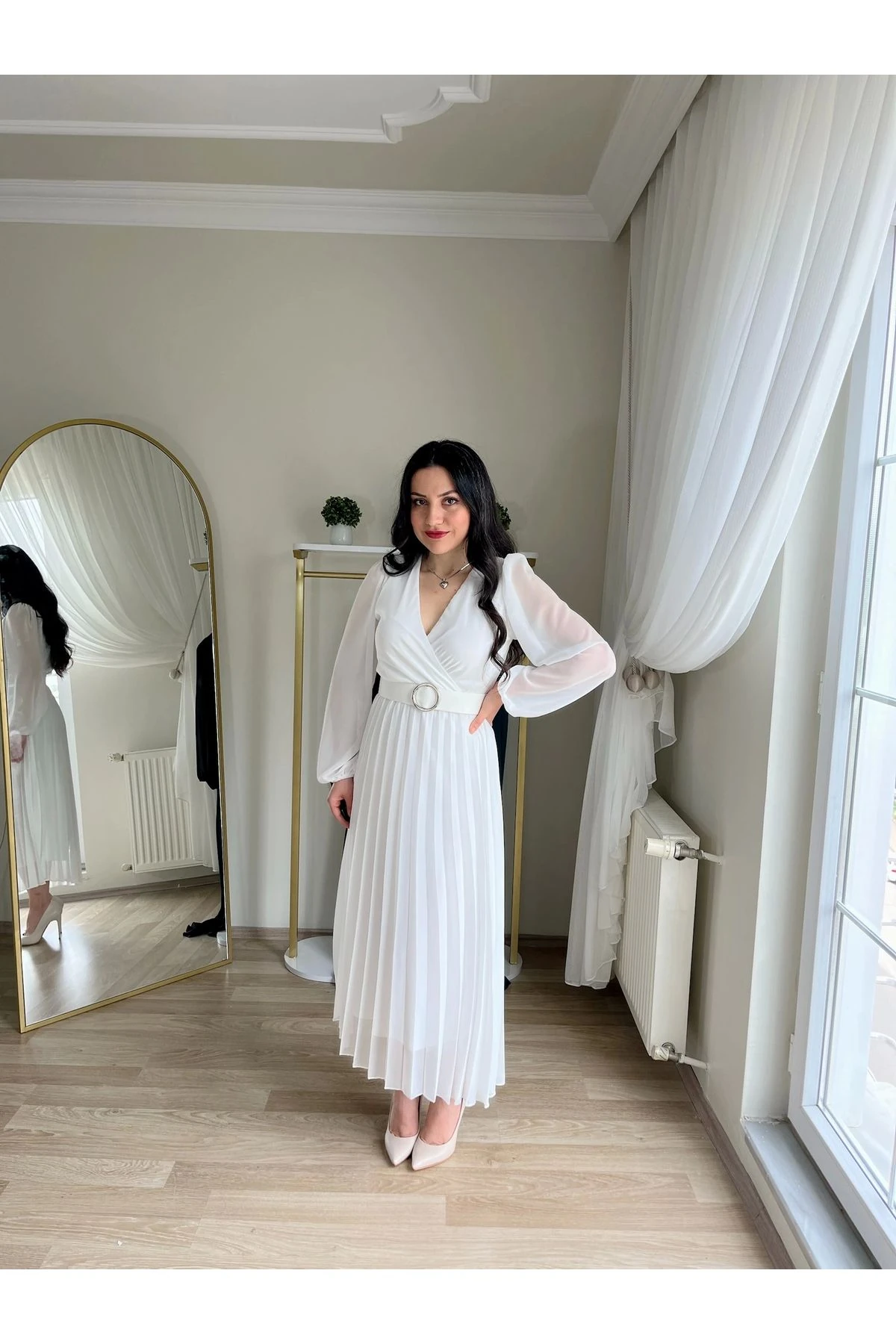 Piliseli Kemerli Midi Şifon Elbise Beyaz