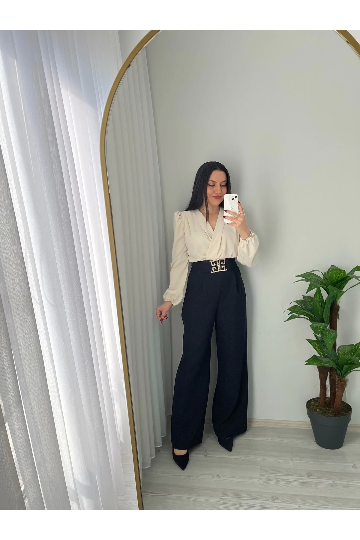 Kruvaze Yaka Vatkalı Çıtçıtlı Bodysuit Bluz