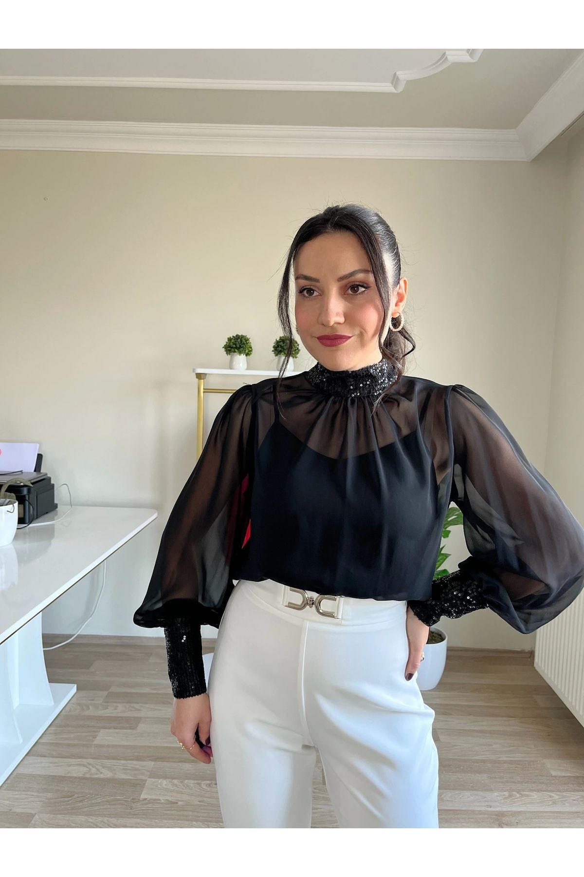 Payet Detaylı Bluz Şifon Bluz  - Siyah