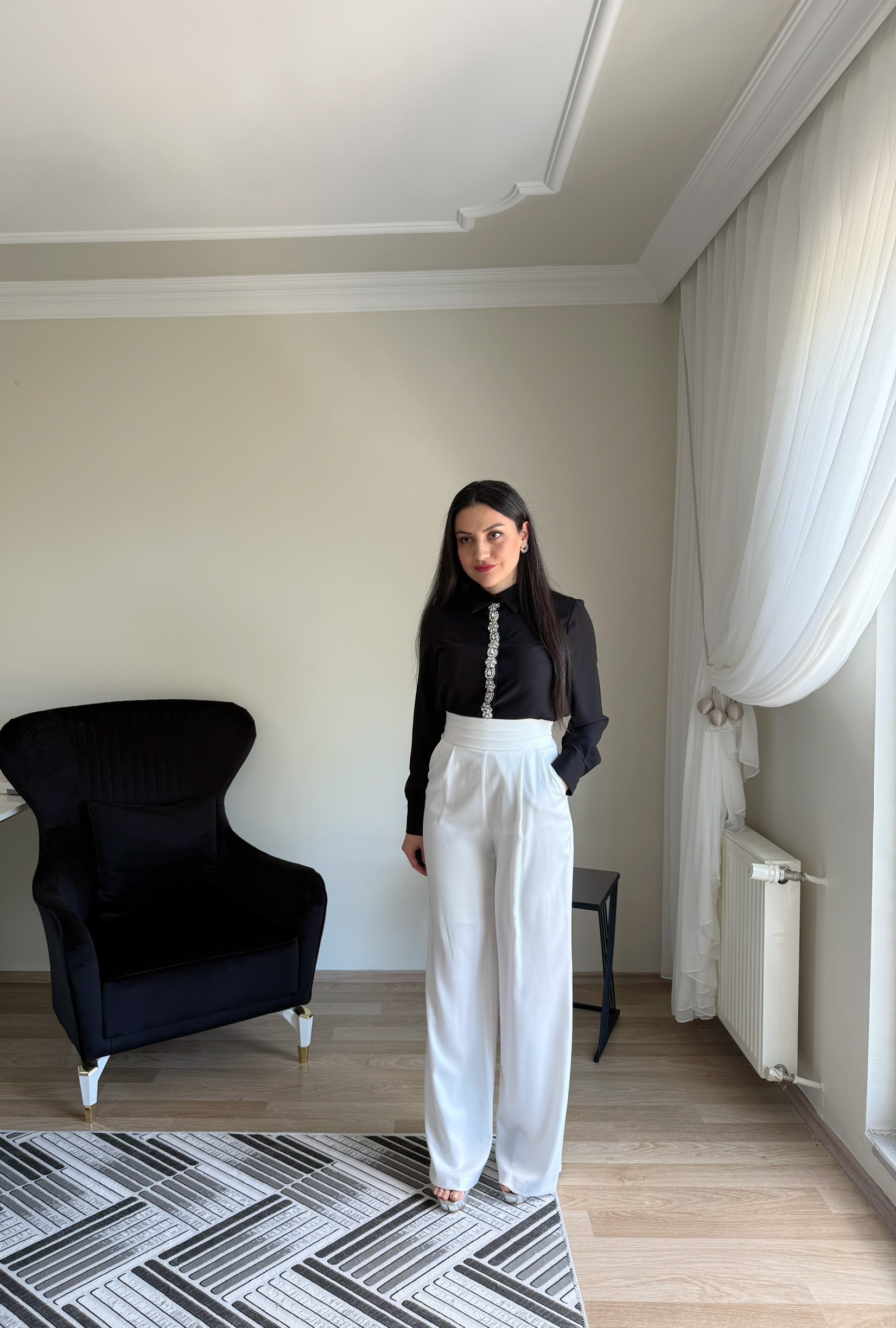 Şerit Aksesuarlı Gömlek