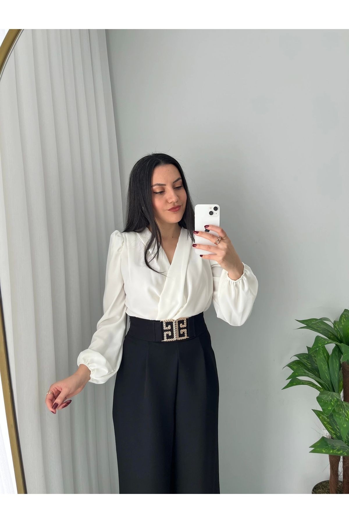 Kruvaze Yaka Vatkalı Çıtçıtlı Bodysuit Bluz - Ekru