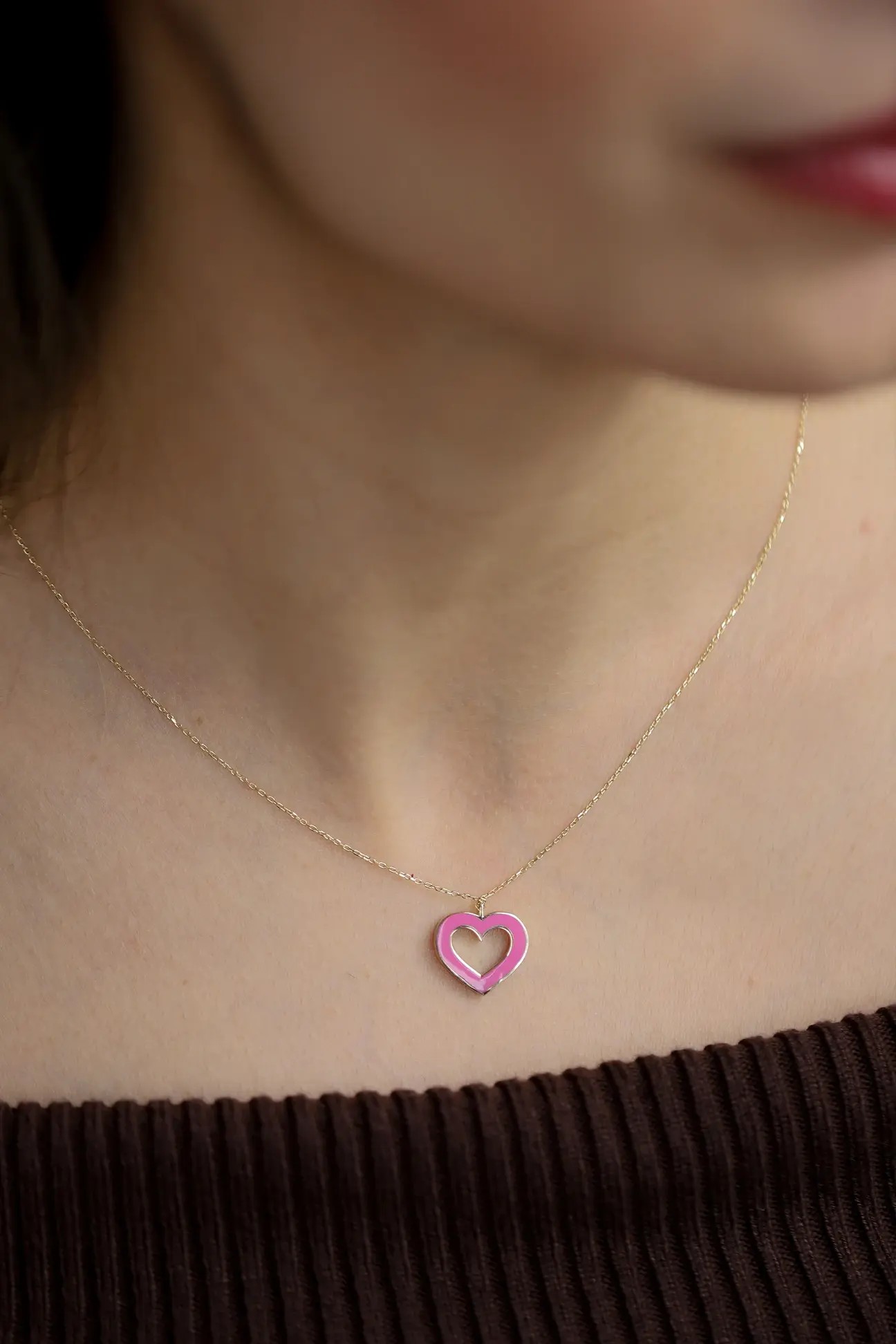 14 Ayar Kalp Figürlü Mineli Pembe Kolye