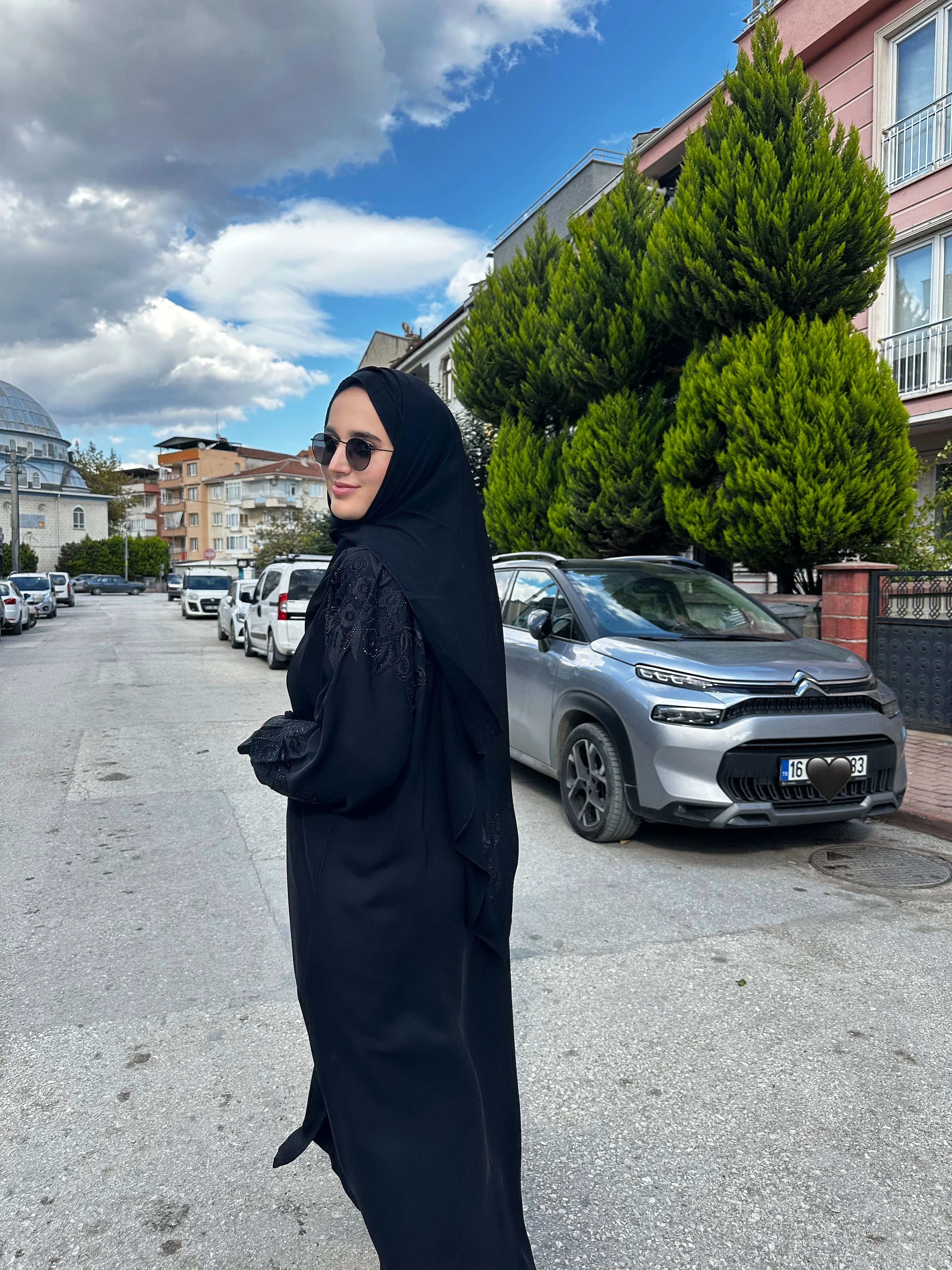 ÖZEL GÜN SİYAH TAŞLI FERACE + ŞAL 