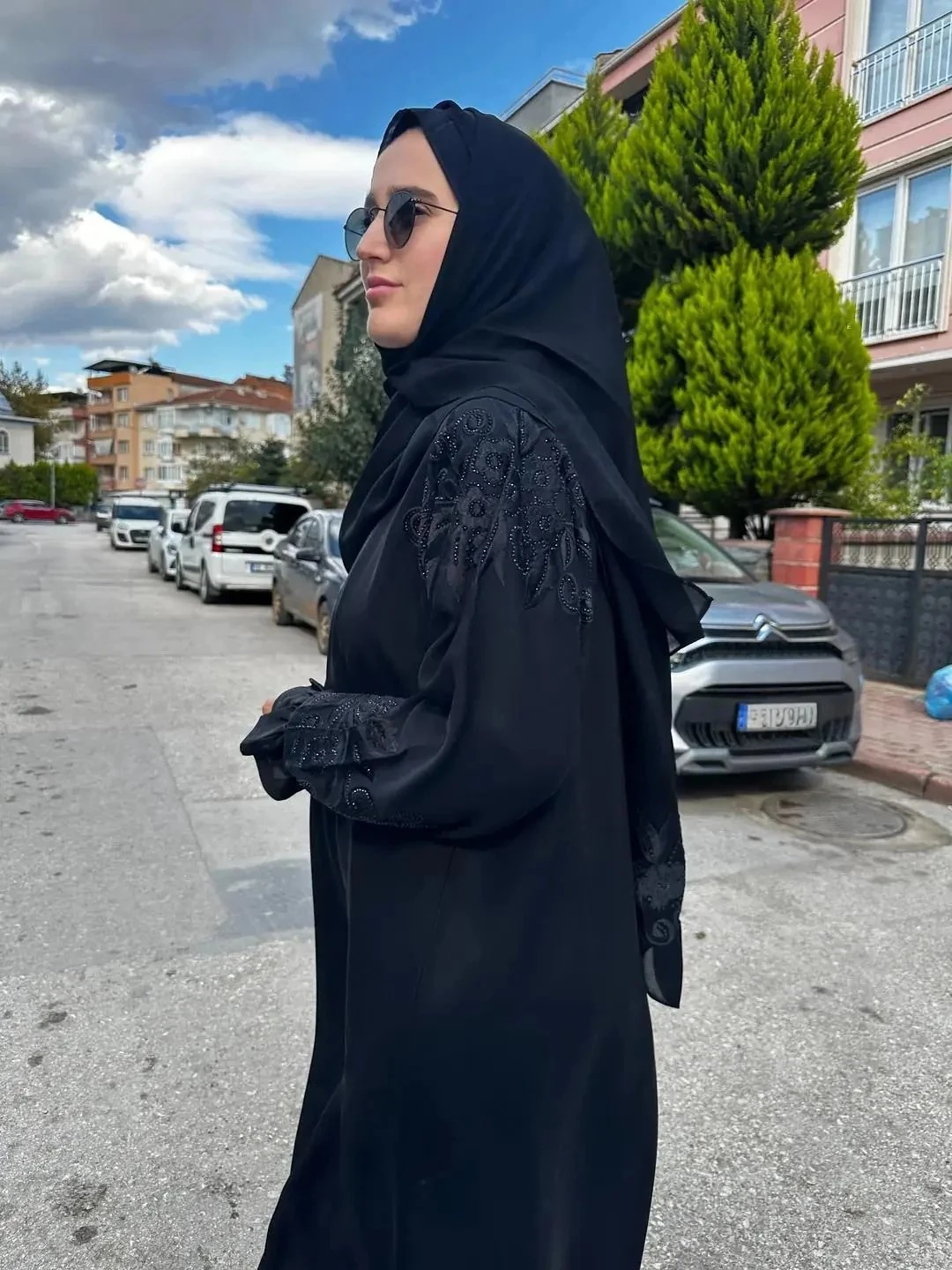 ÖZEL GÜN SİYAH TAŞLI FERACE + ŞAL 