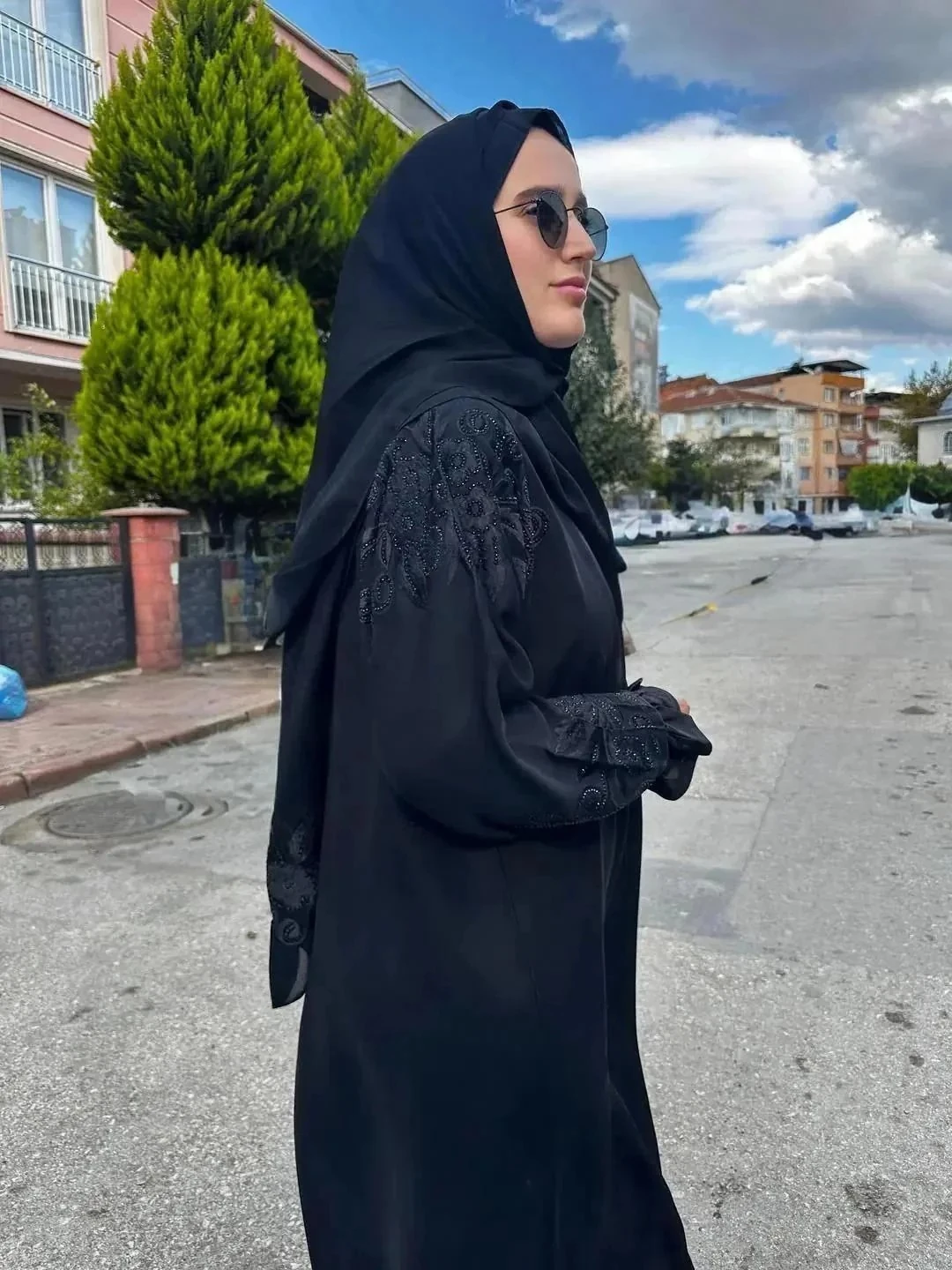 ÖZEL GÜN SİYAH TAŞLI FERACE + ŞAL 