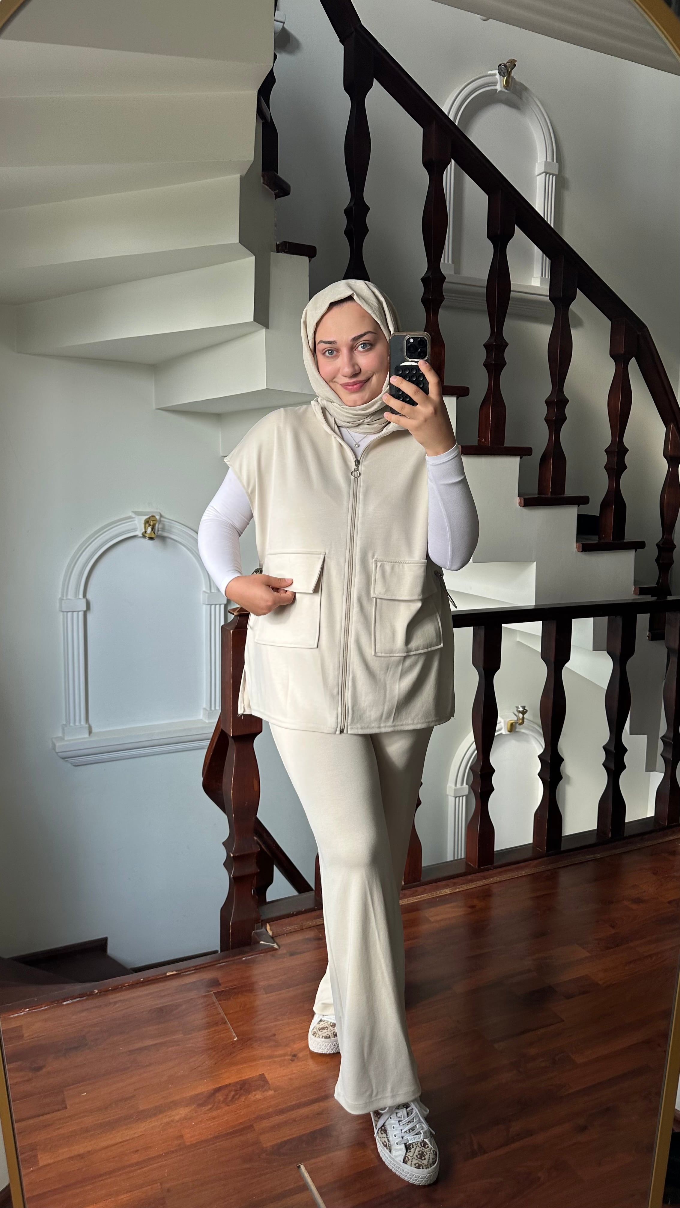 Yelekli Spor  Takım -Krem
