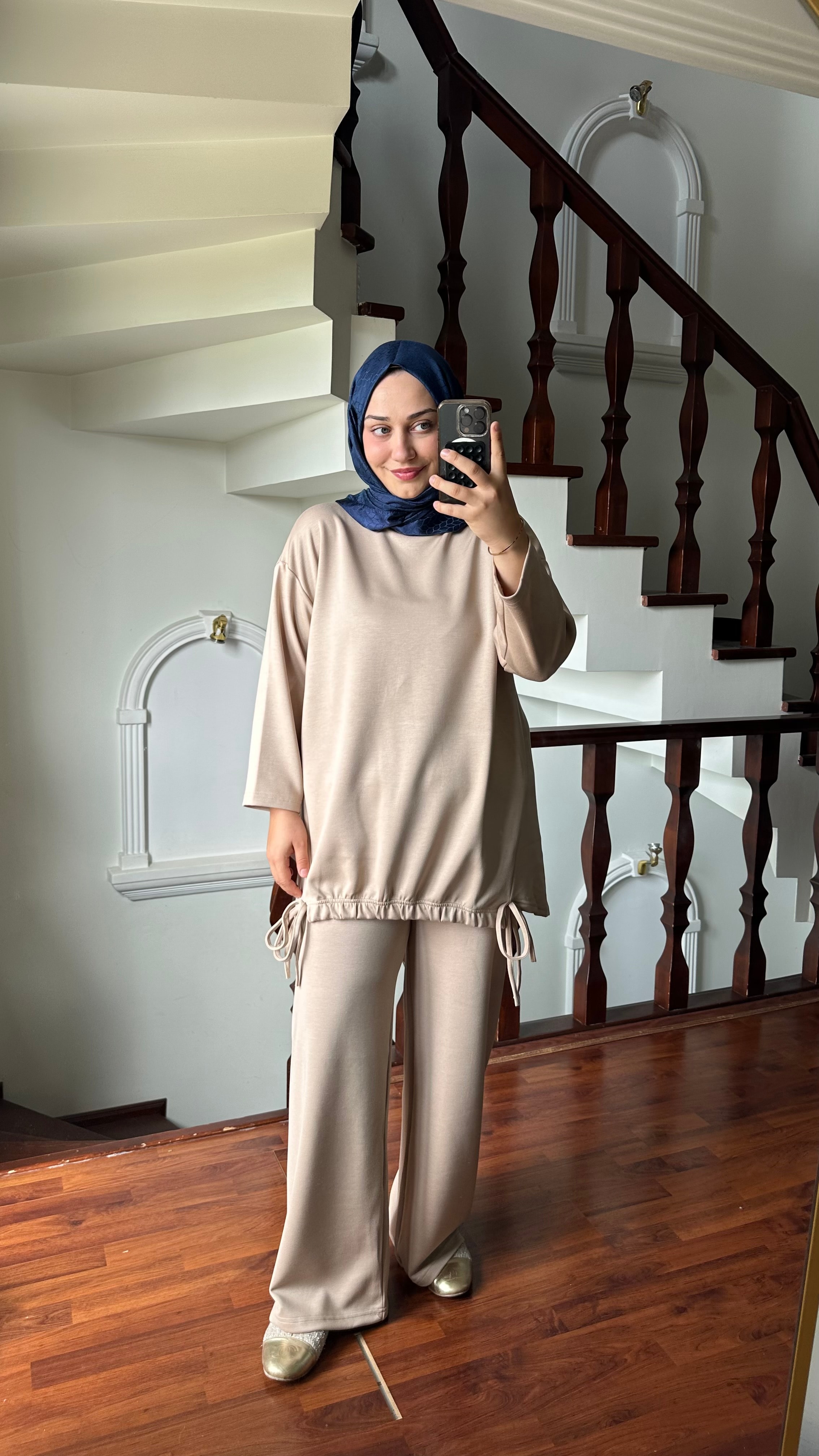 Büzgülü Spor Takım-Krem