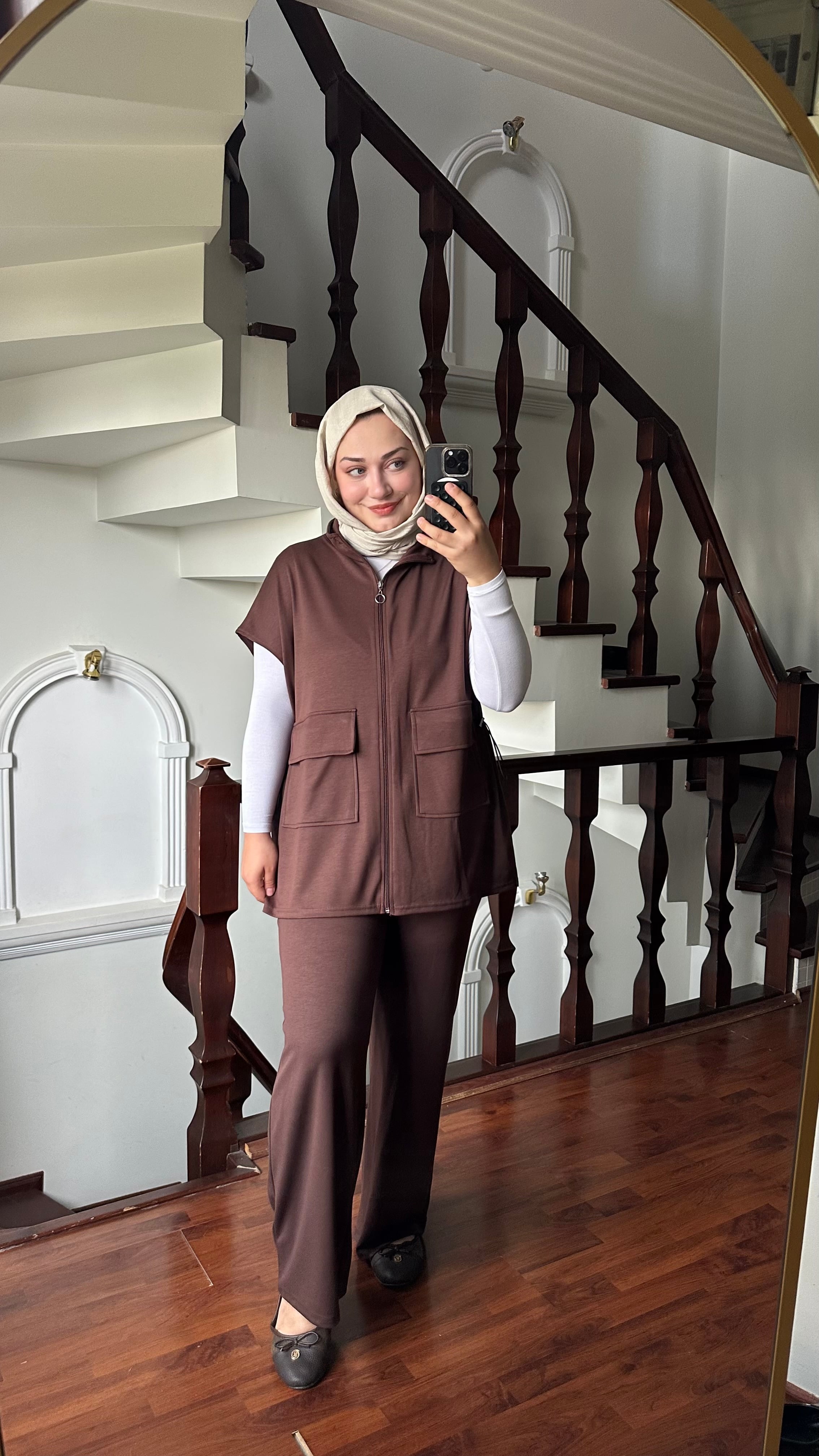 Yelekli Spor  Takım-Kahverengi