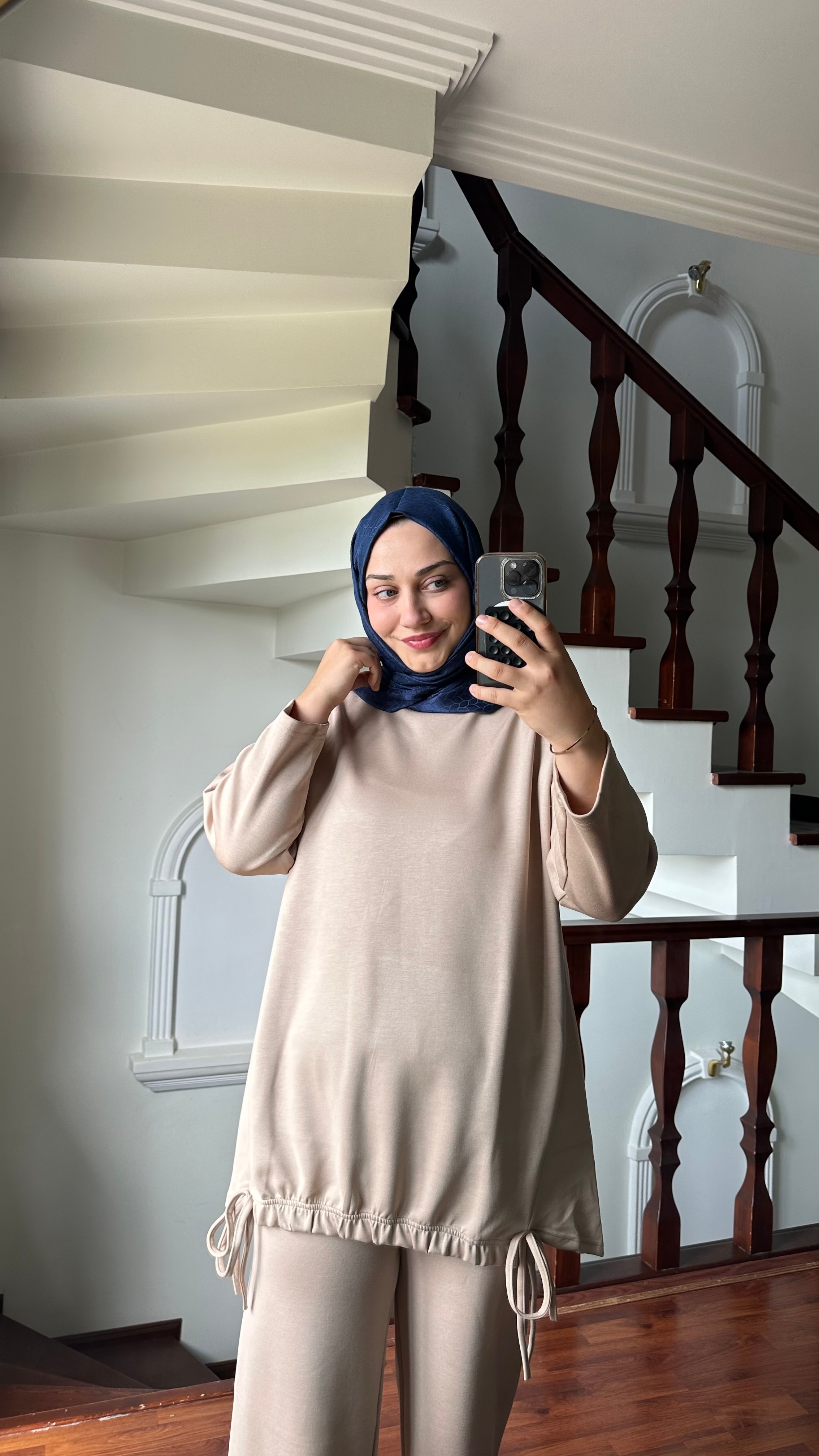 Büzgülü Spor Takım-Krem