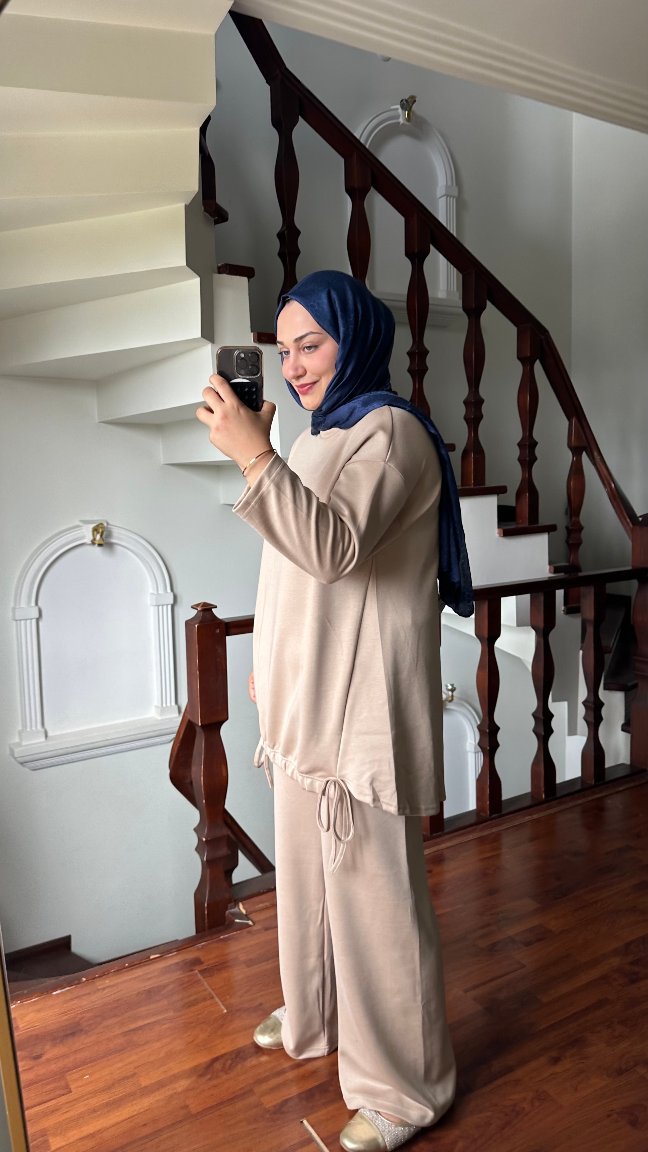 Büzgülü Spor Takım-Krem