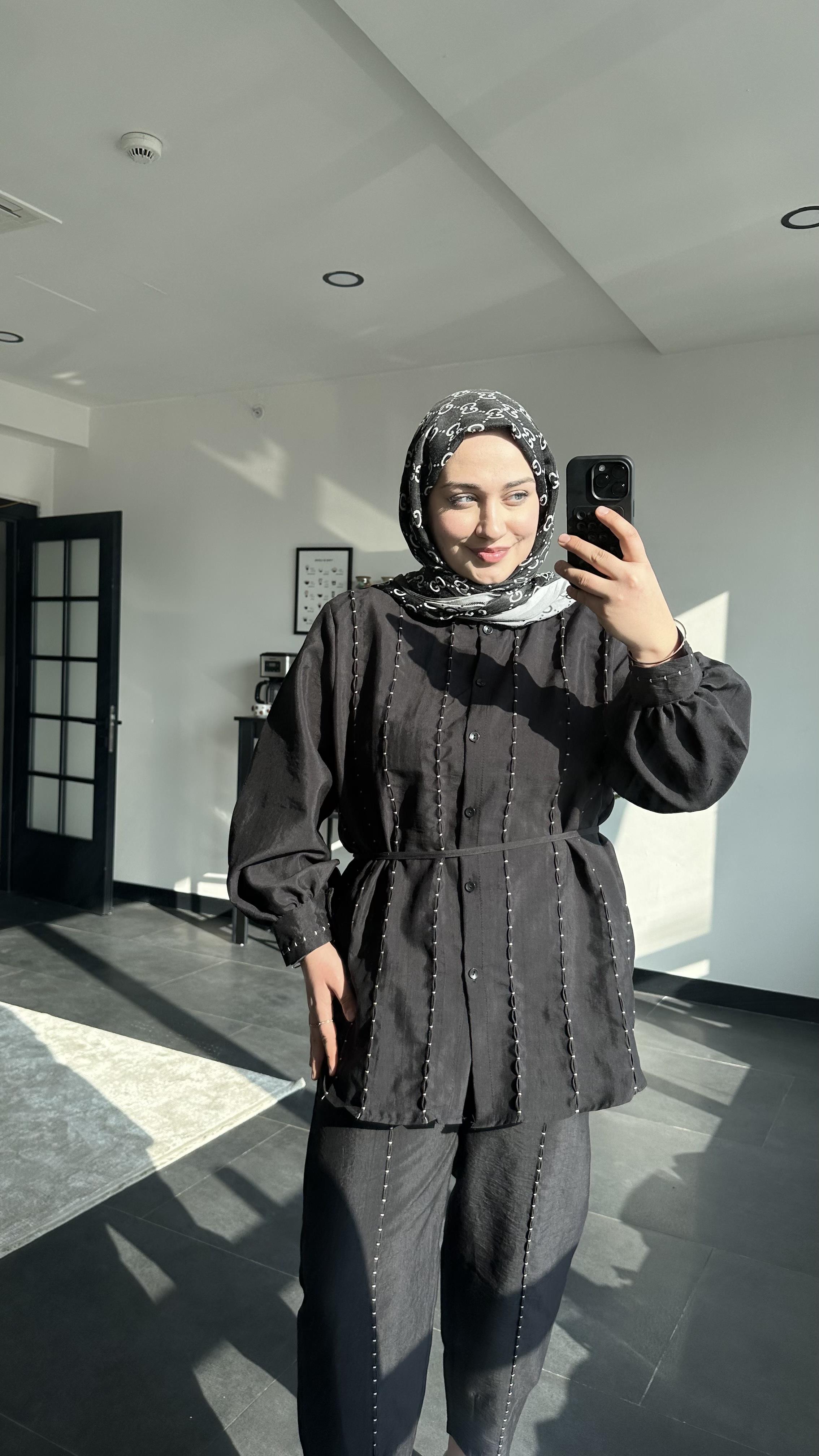 Badem Taşlı Takım - Siyah