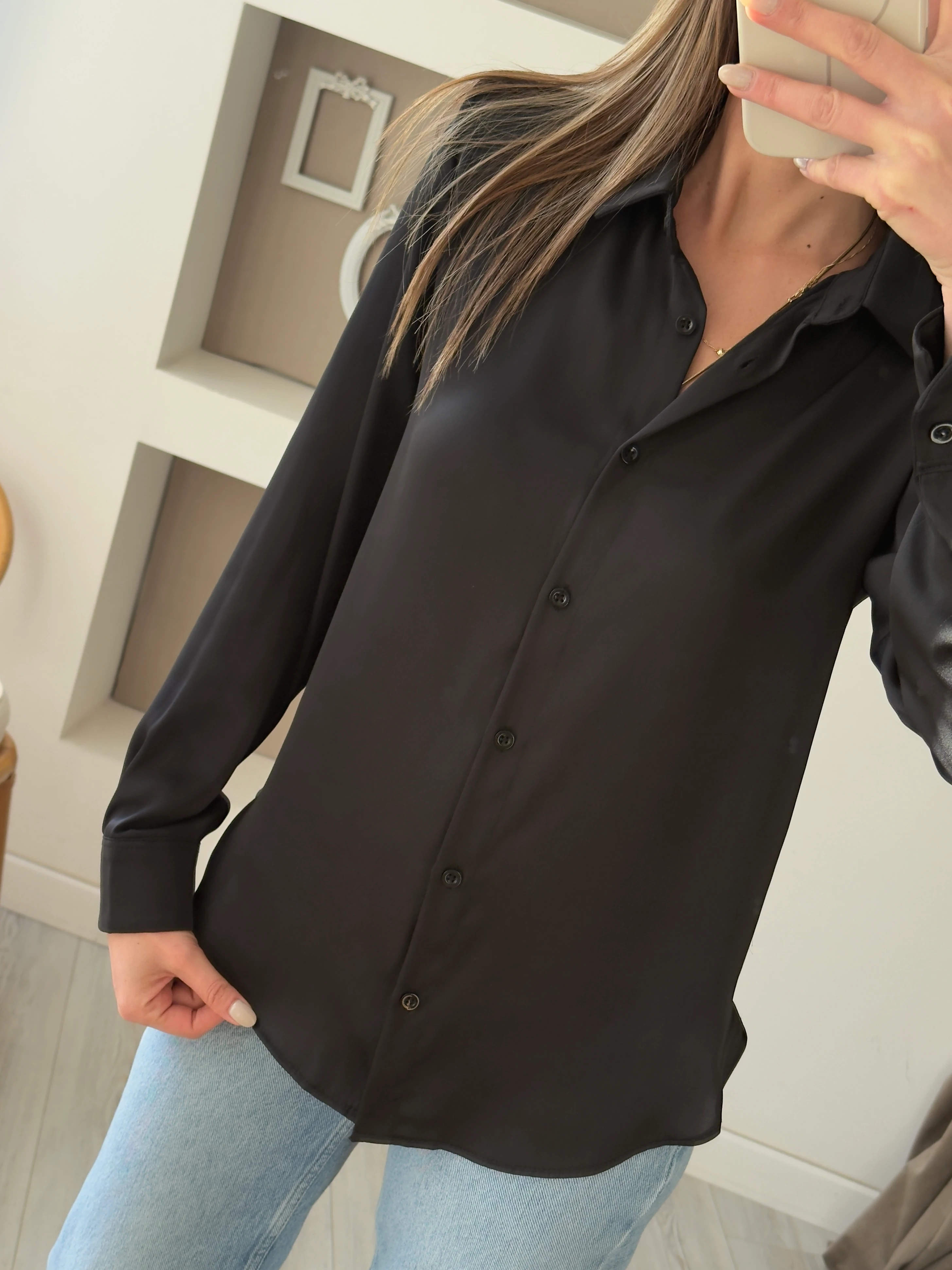 Siyah Renk Saten Gömlek