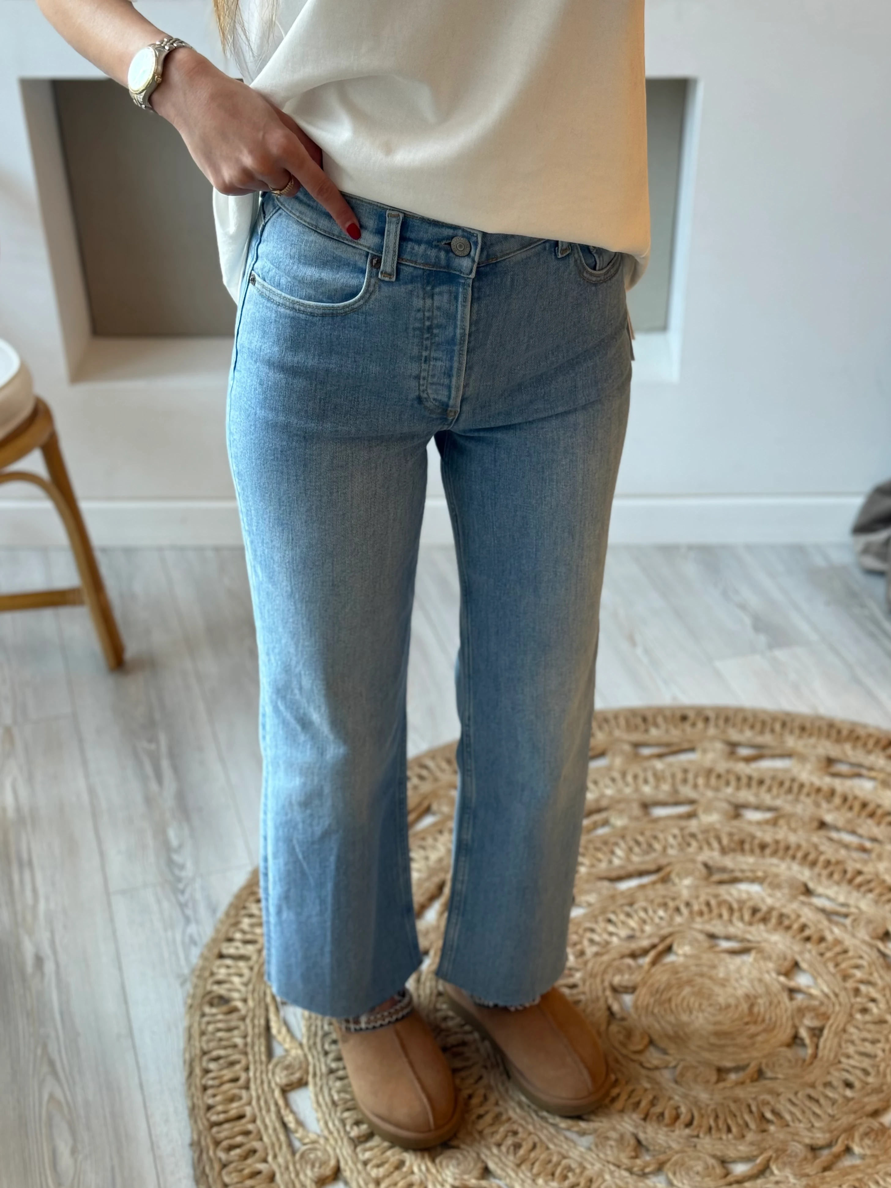 Orjinal Marka Açık Mavi Kesik Paça Jean 