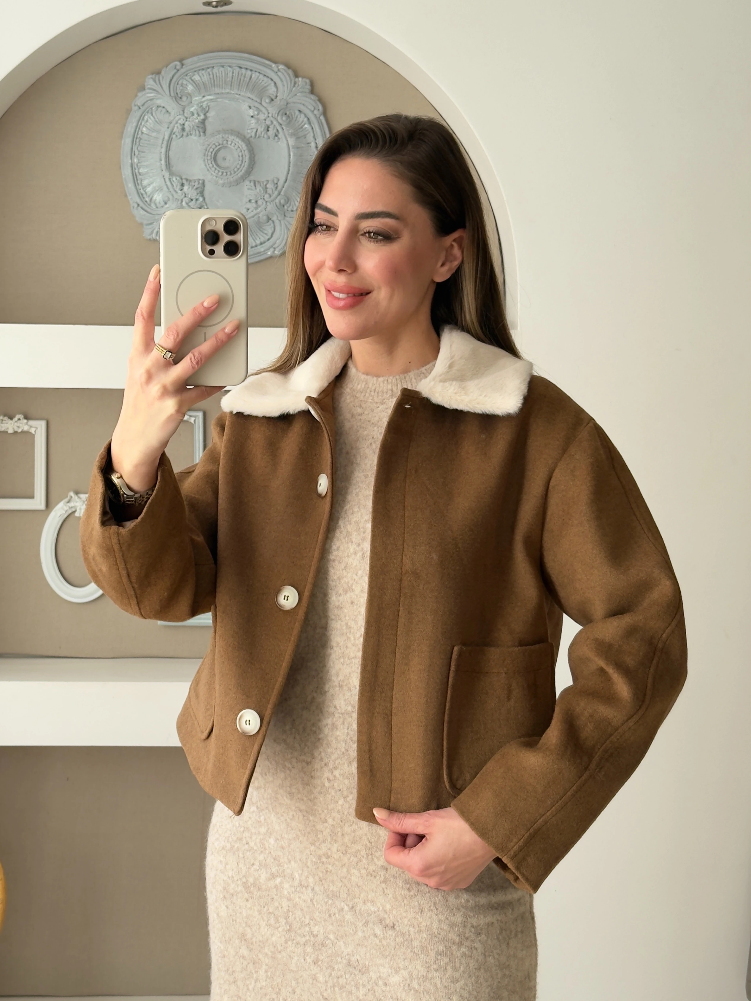 Peluş Yaka Kaşe Dokulu Ceket