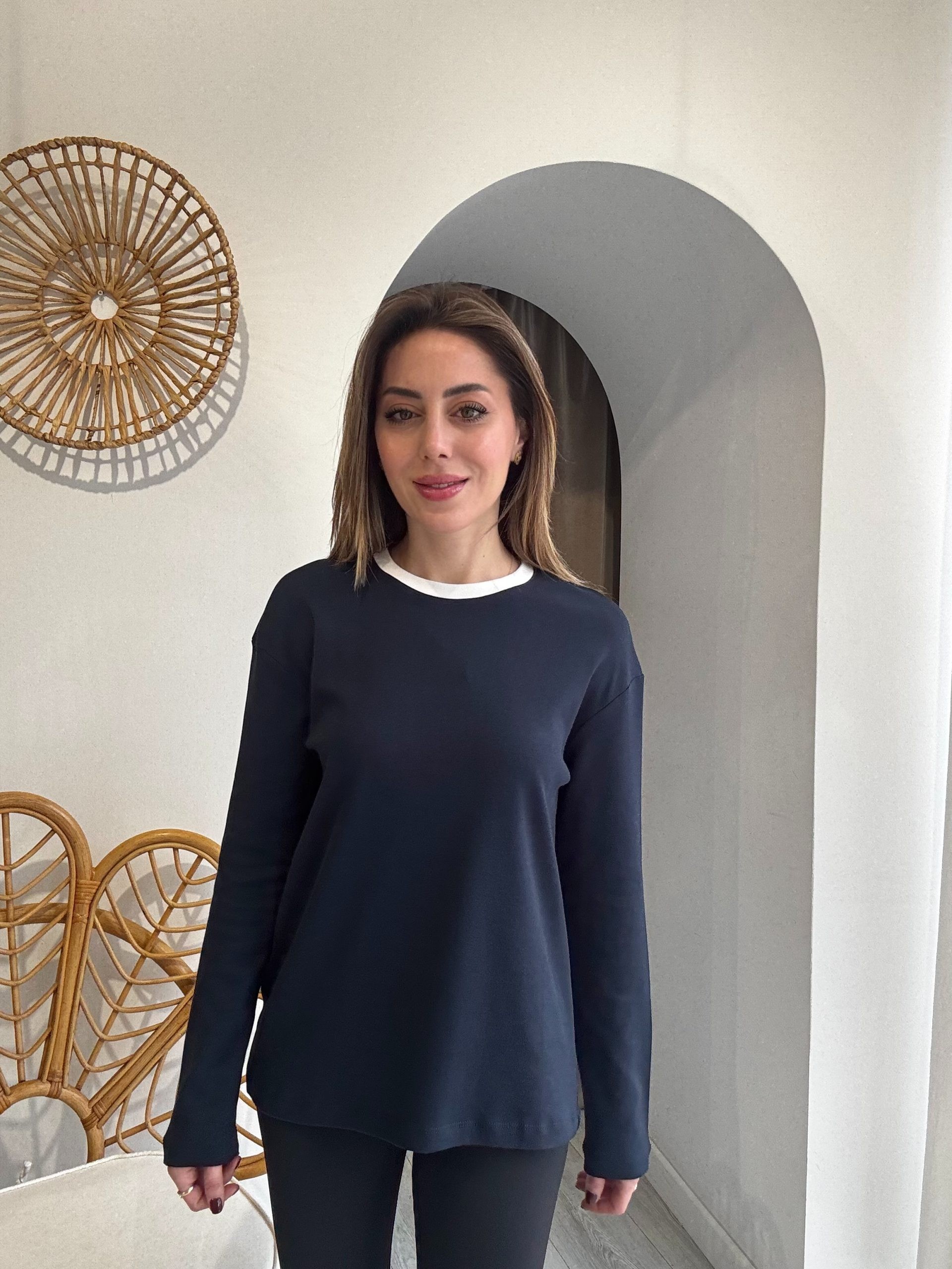 Biye Detaylı Lacivert Renk Basic Tshirt