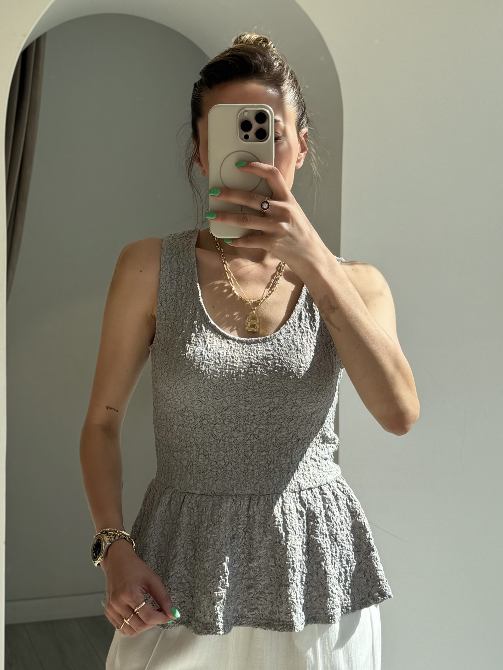 Dilvin Gri Renk Peplum Dantel Top