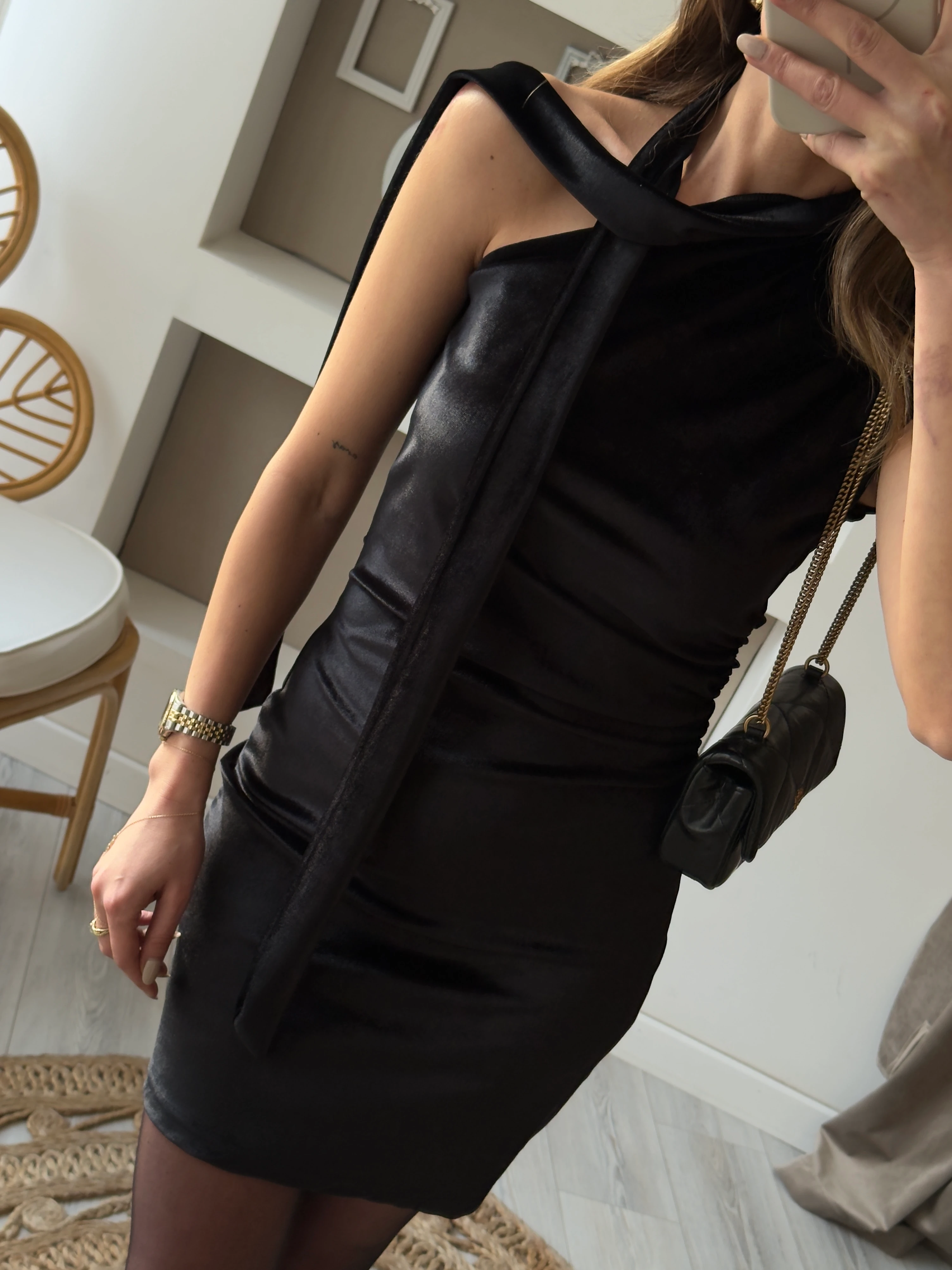 Şal Yaka Drapeli Kadife Elbise