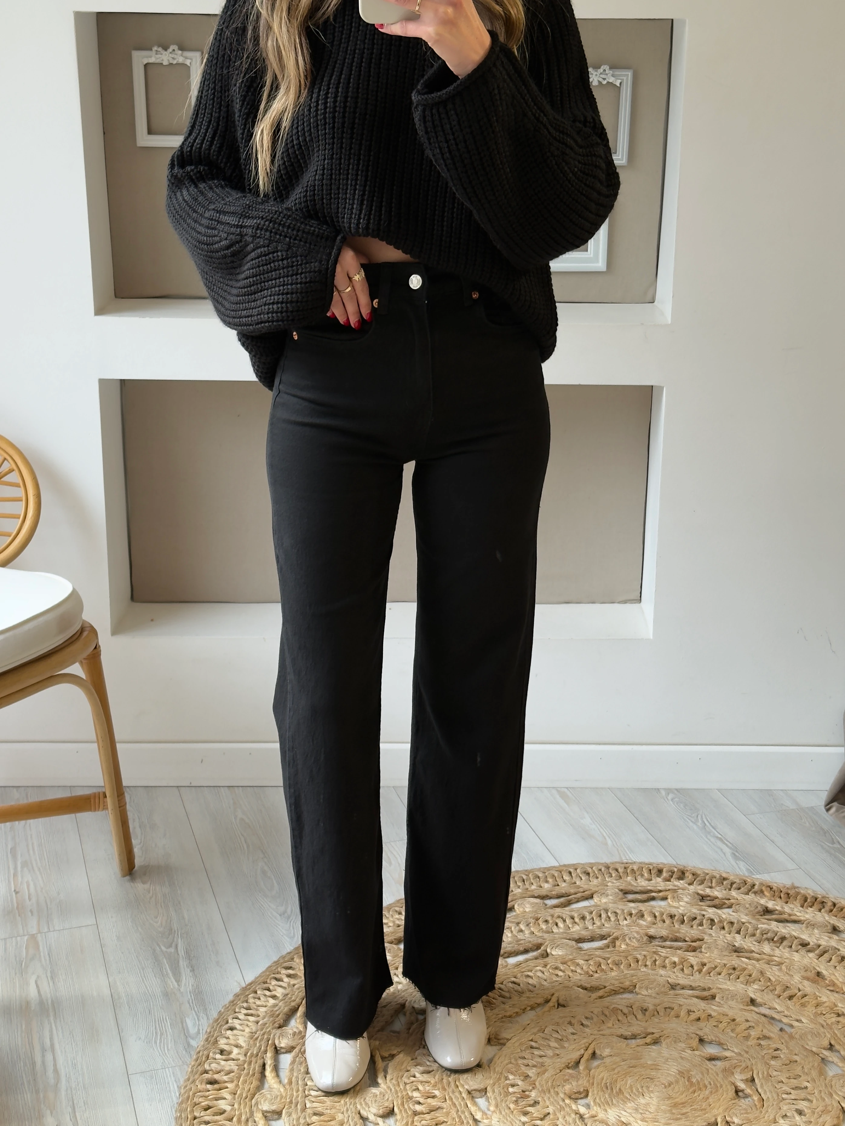 Orjinal Marka Siyah Renk Kesik Paça Jean