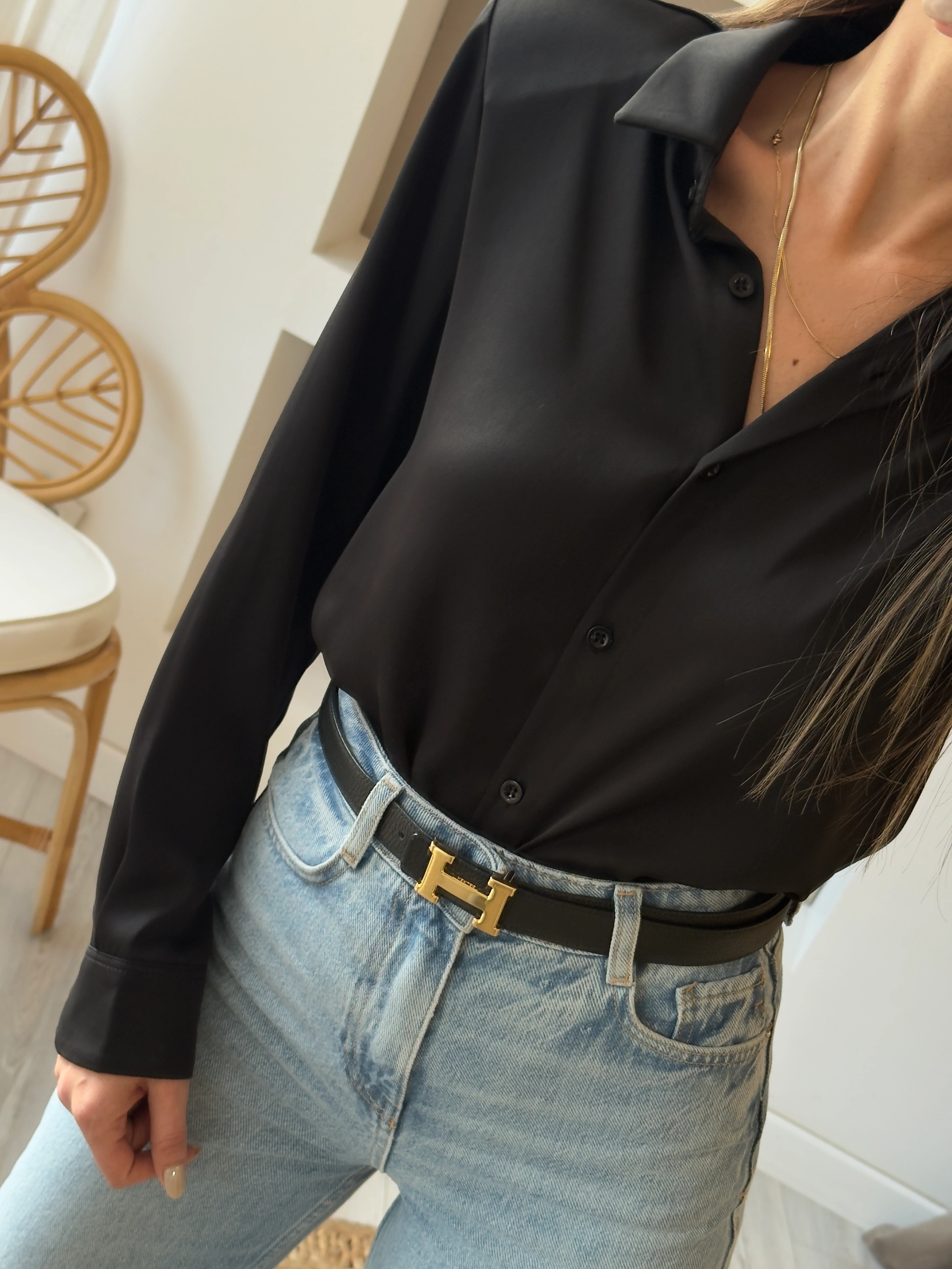 Siyah Renk Saten Gömlek