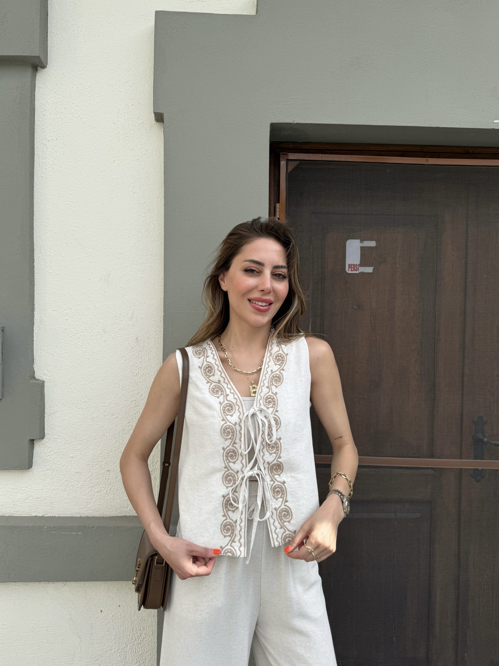 Nakış İşlemeli Yelekli Takım