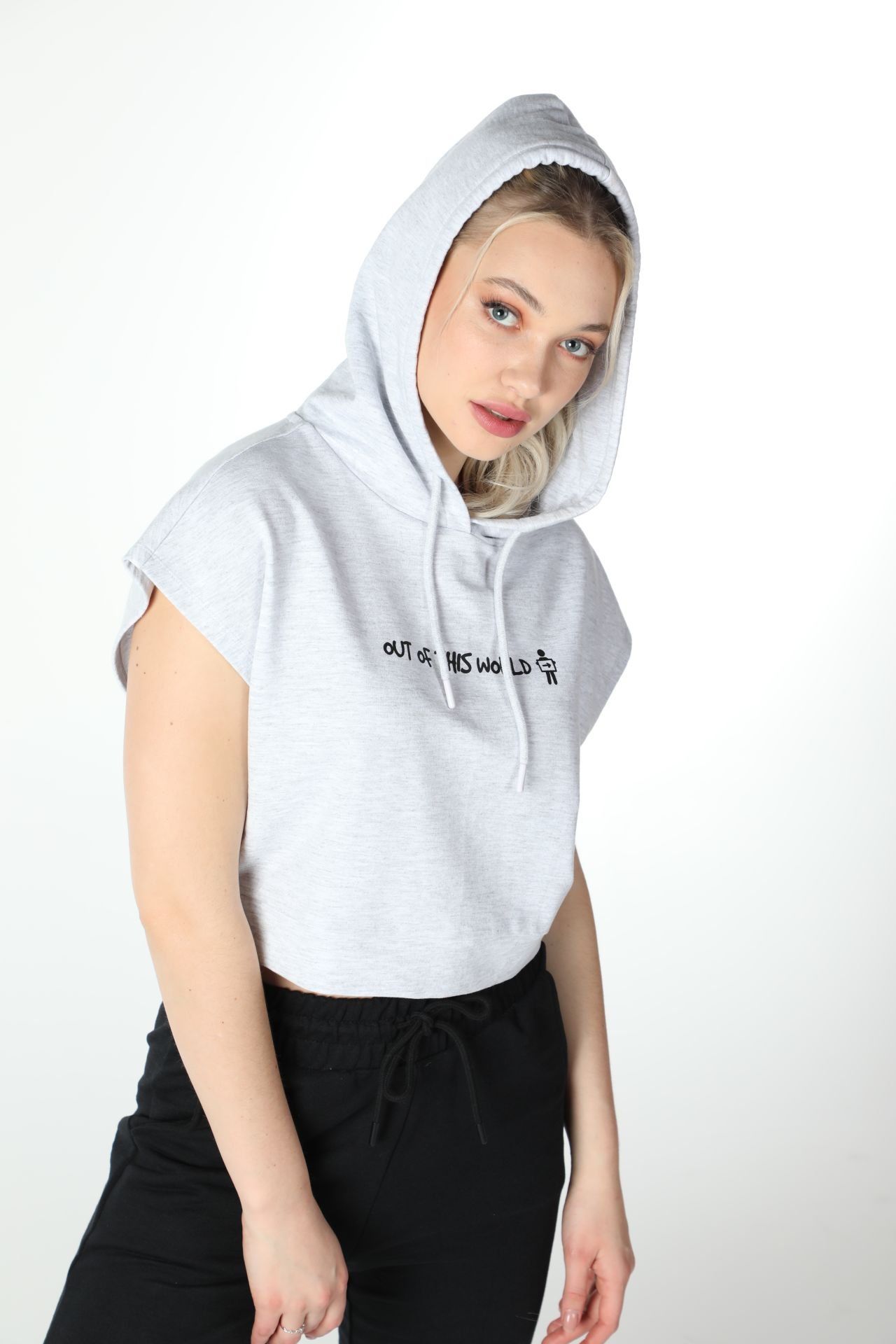 Kadın Kapüşonlu Regular Fit Baskılı Crop Sweatshırt - Kar Melanj