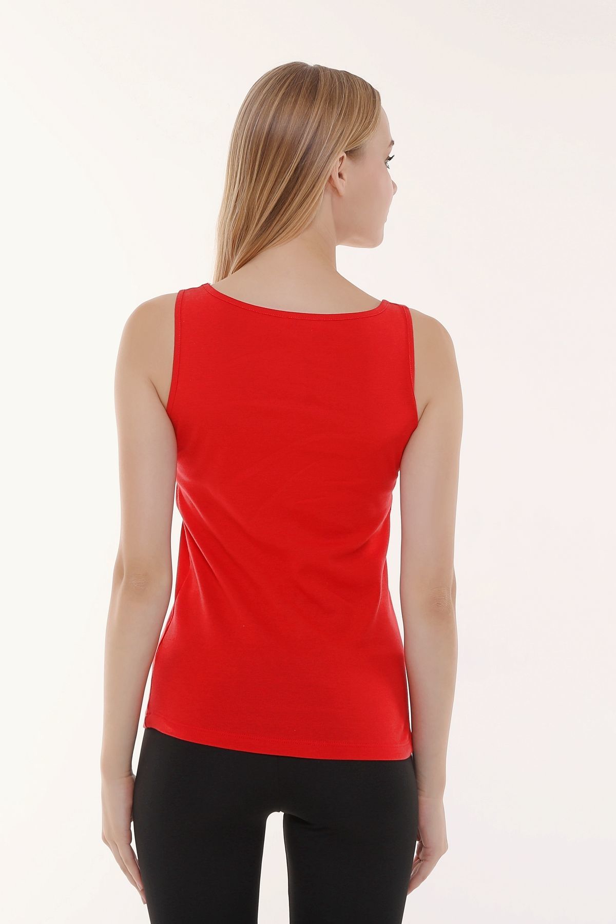 Kadın U Yaka Sıfır Kol Regular Fit Basic Geniş Askılı Tişört - KIRMIZI