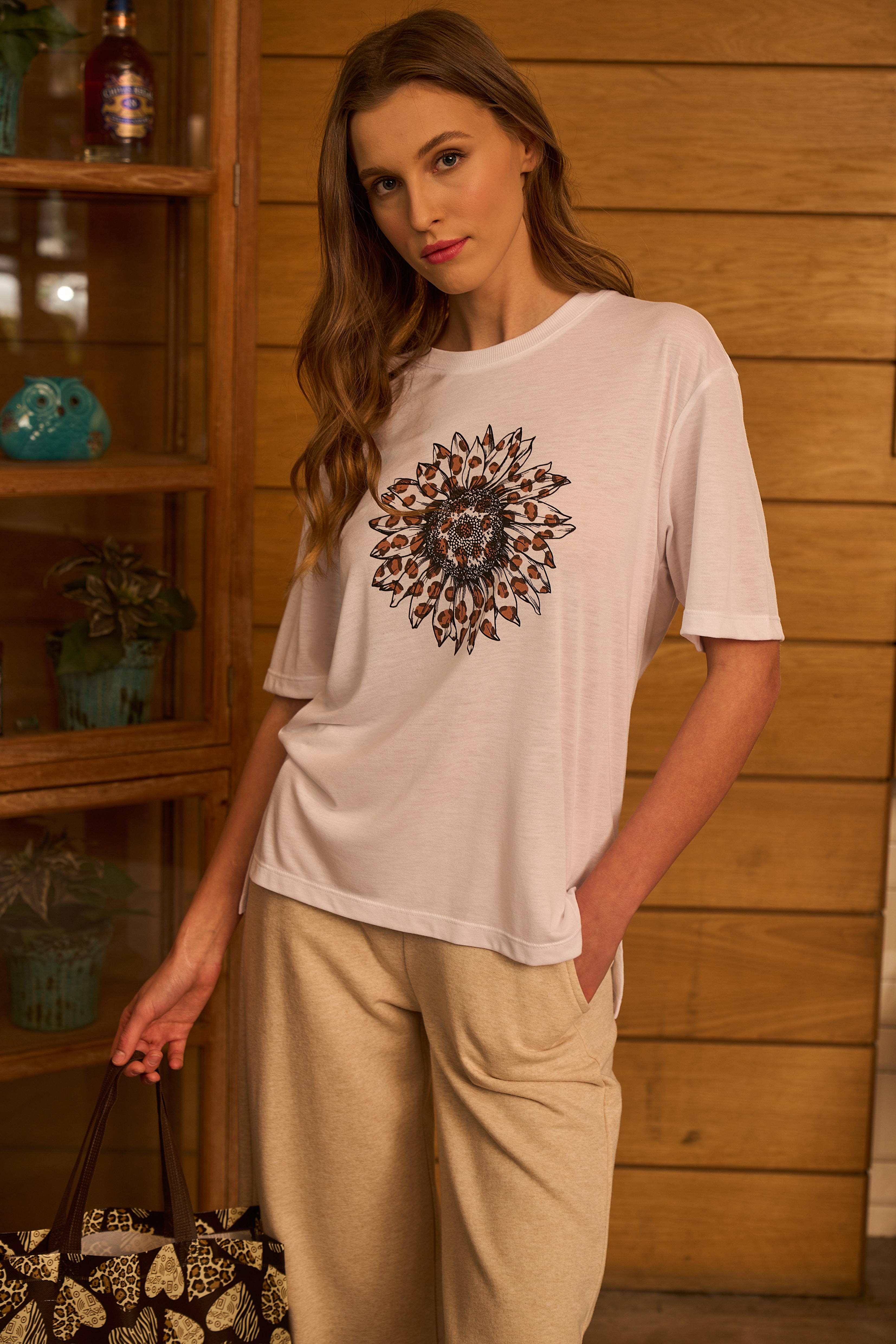 Kadın Bisiklet Yaka Kısa Kollu Regular Fit Baskılı Tişört